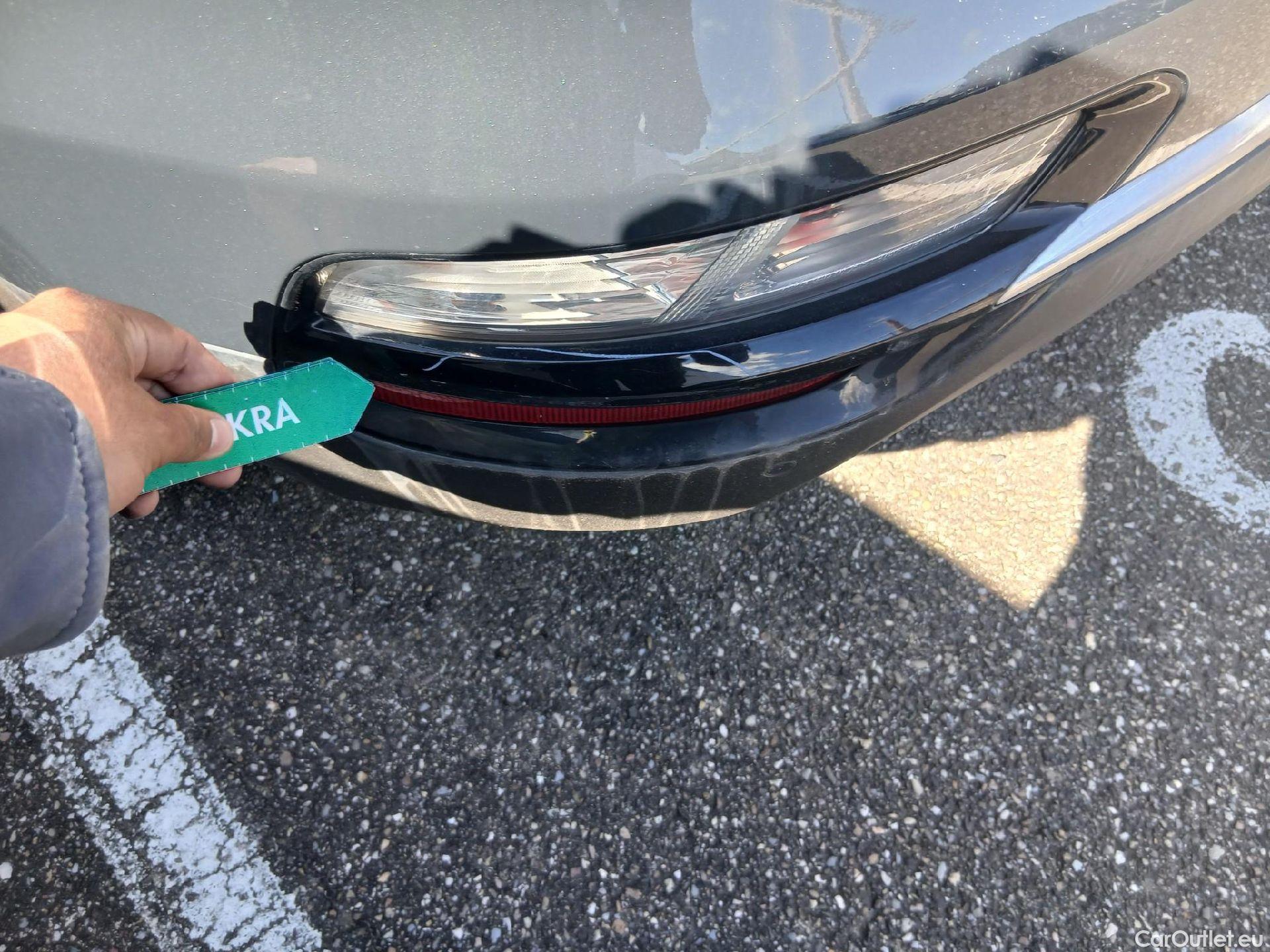  KIA  Sportage KIA  1.6MHEV Drive 100kW(136CV) 4x2(Crist Tintados)(CX) #7