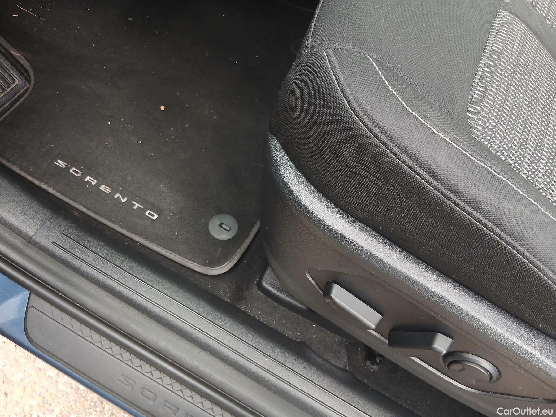  KIA  Sorento KIA  / 2020 / 5P / todoterreno 1.6 T-GDi HEV Drive 4x2 7pl #5