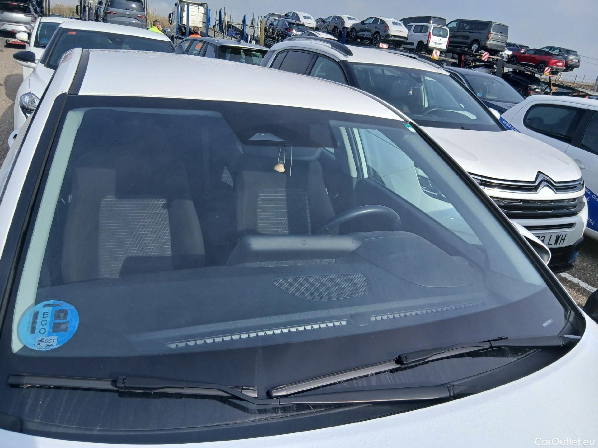  Hyundai  i20 HYUNDAI  / 2020 / 5P / berlina con portón 1.0 TGDI 74kW (100CV) 48V Klass #6