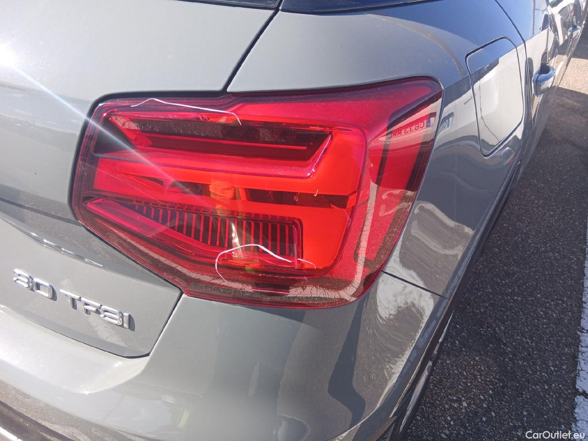  Audi  Q2 AUDI  / 2016 / 5P / todoterreno Design 30 TFSI 85kW (116CV) #18