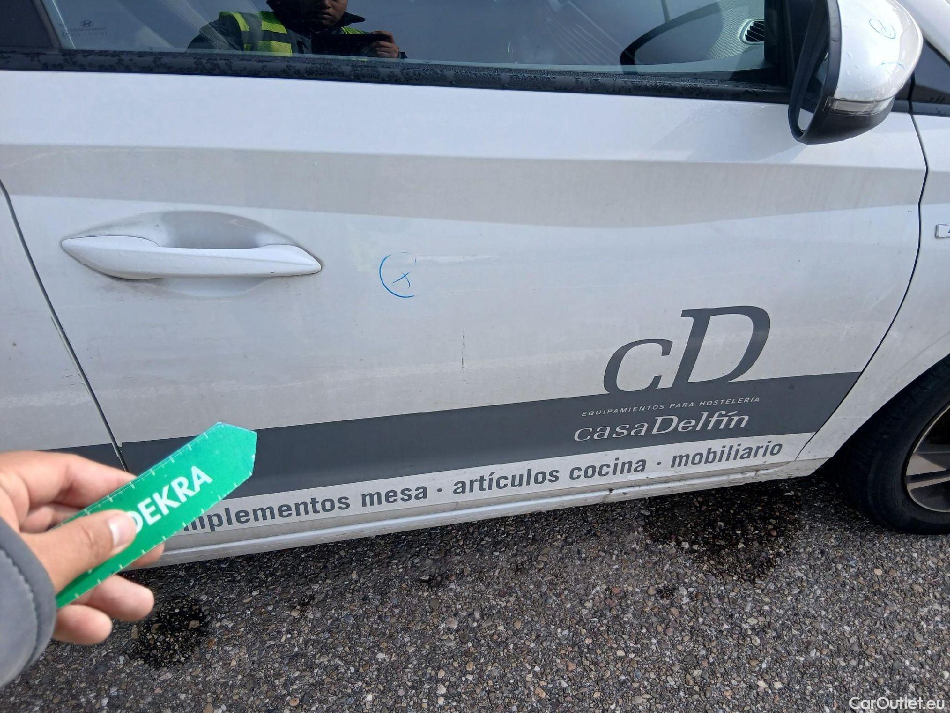  Hyundai  i20 HYUNDAI  / 2020 / 5P / berlina con portón 1.0 TGDI 74kW (100CV) 48V Klass #26