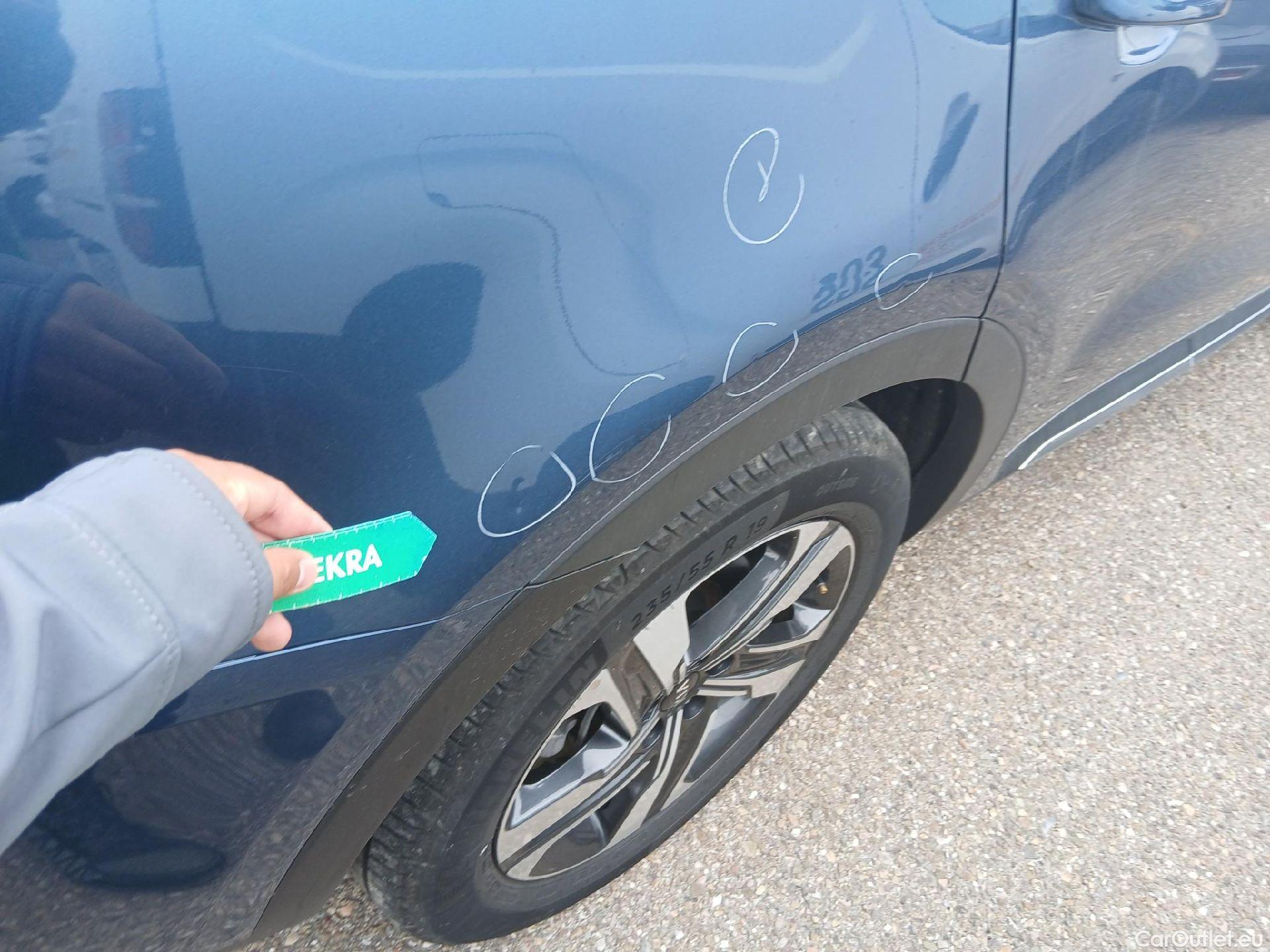  KIA  Sorento KIA  / 2020 / 5P / todoterreno 1.6 T-GDi HEV Drive 4x2 7pl #19