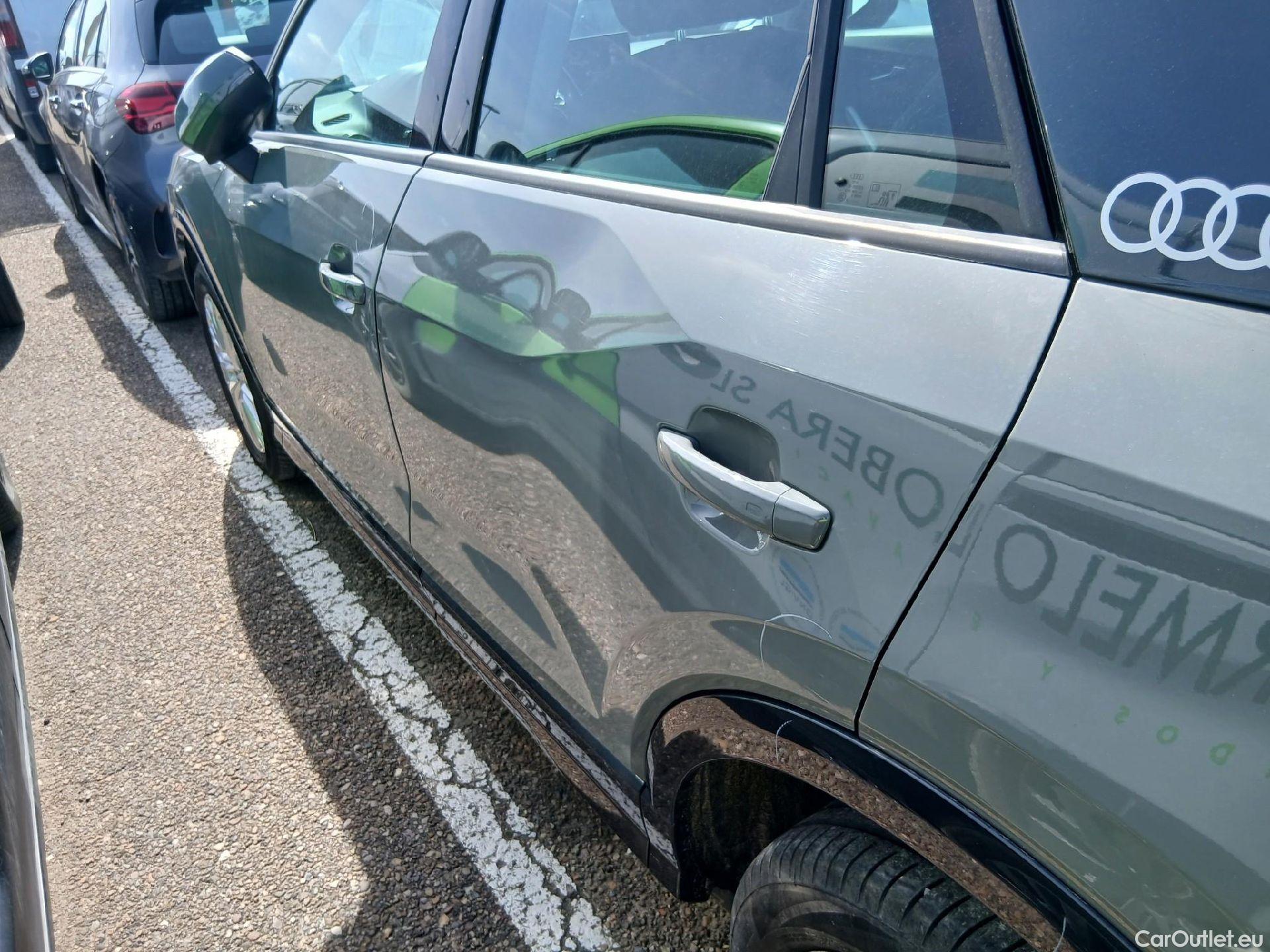  Audi  Q2 AUDI  / 2016 / 5P / todoterreno Design 30 TFSI 85kW (116CV) #11