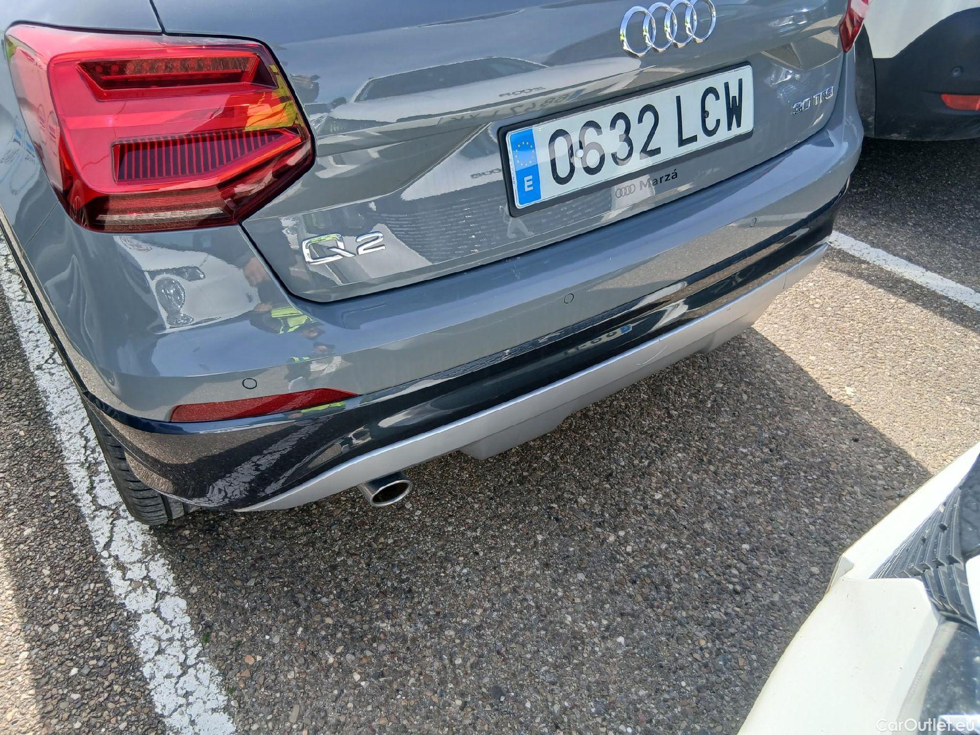  Audi  Q2 AUDI  / 2016 / 5P / todoterreno Design 30 TFSI 85kW (116CV) #16