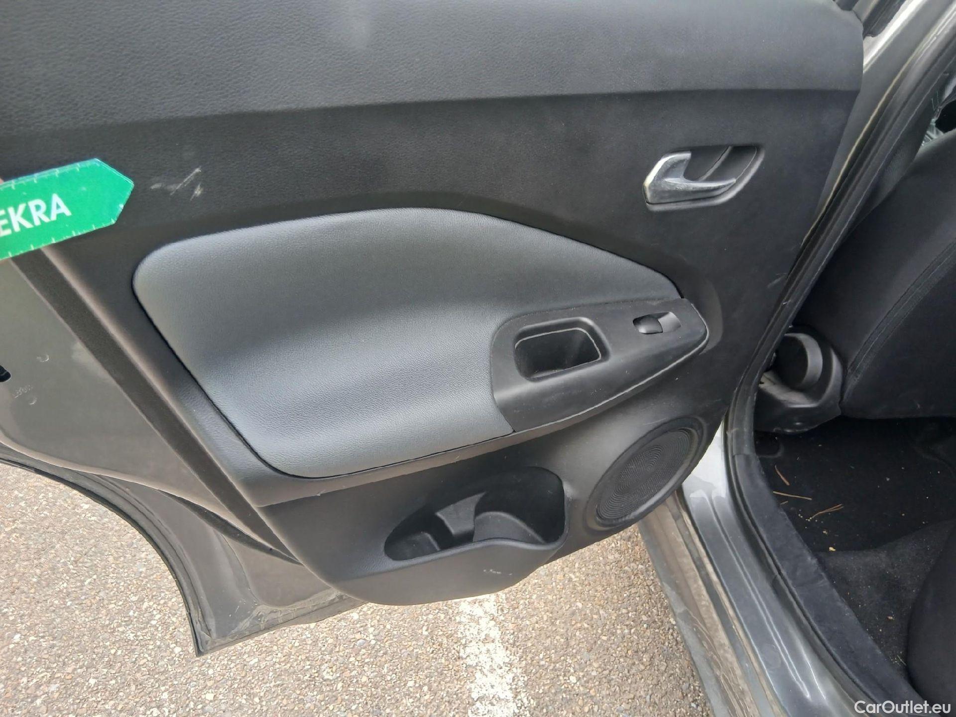  Nissan  Juke NISSAN  / 2019 / 5P / crossover DIG-T 84 kW (114 CV) DCT 7 V N-Connecta (AC2) #4