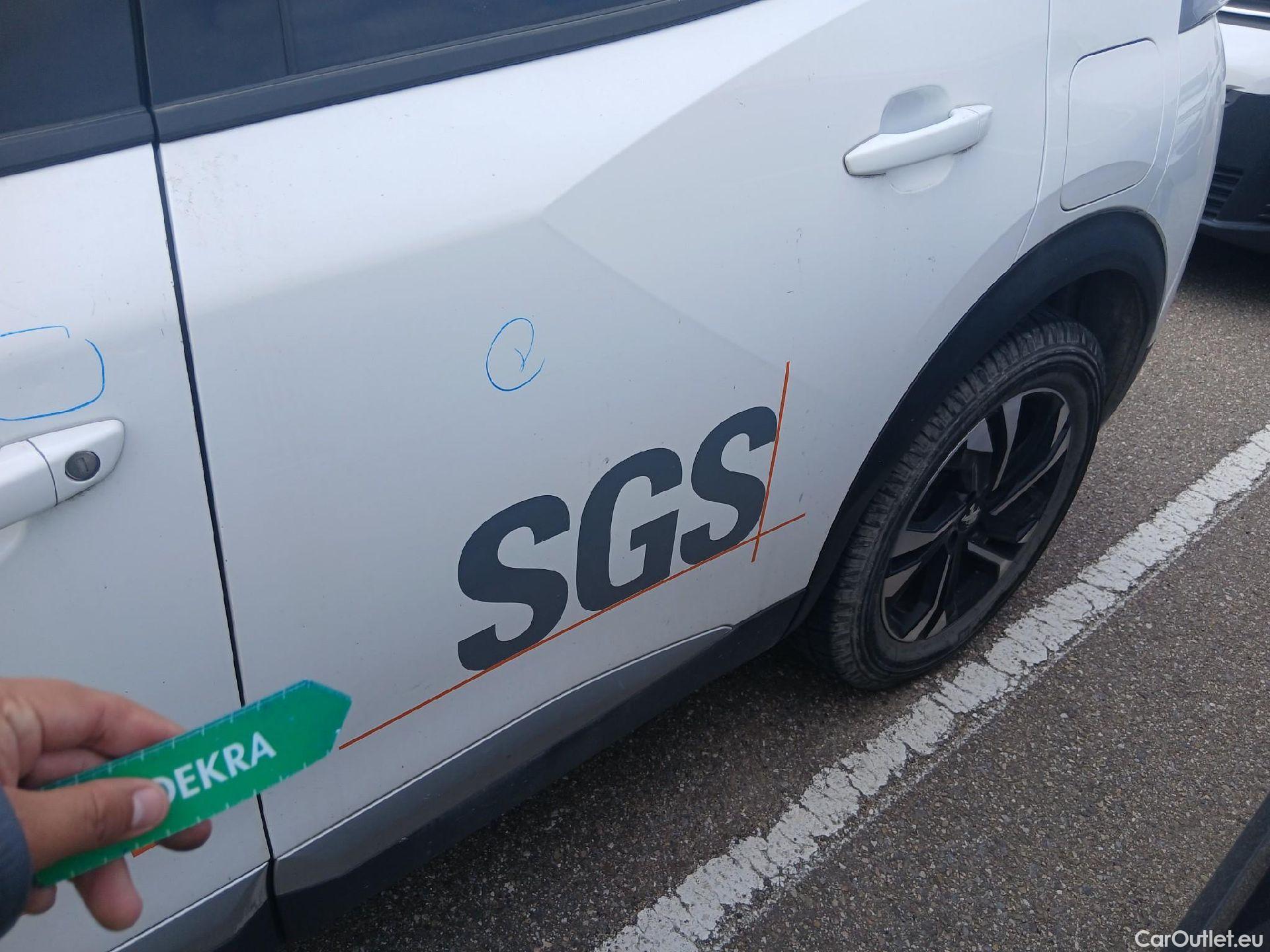  Peugeot  2008 PEUGEOT  / 2019 / 5P / todoterreno Allure BlueHDI 81kW (110CV) #22