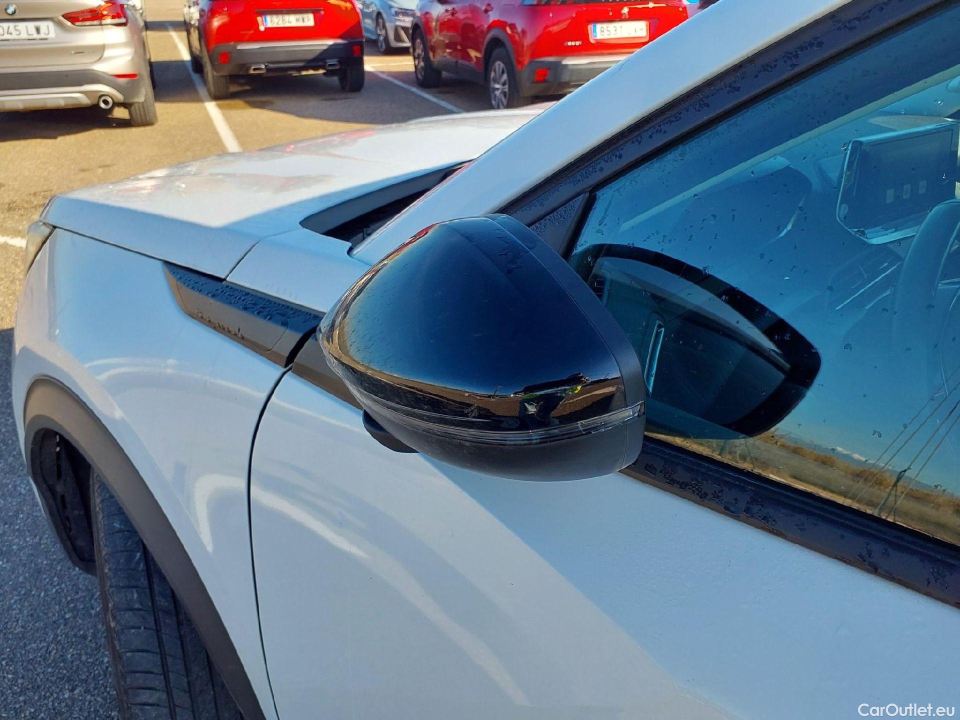  Peugeot  2008 PEUGEOT  / 2019 / 5P / todoterreno Allure BlueHDI 81kW (110CV) #5