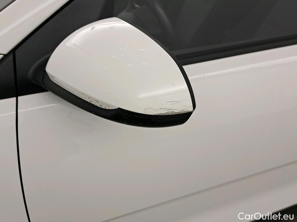  KIA  STONIC KIA  / 2017 / 5P / todoterreno 1.0 T-GDi 74kW (100CV) MHEV iMT Concept #30