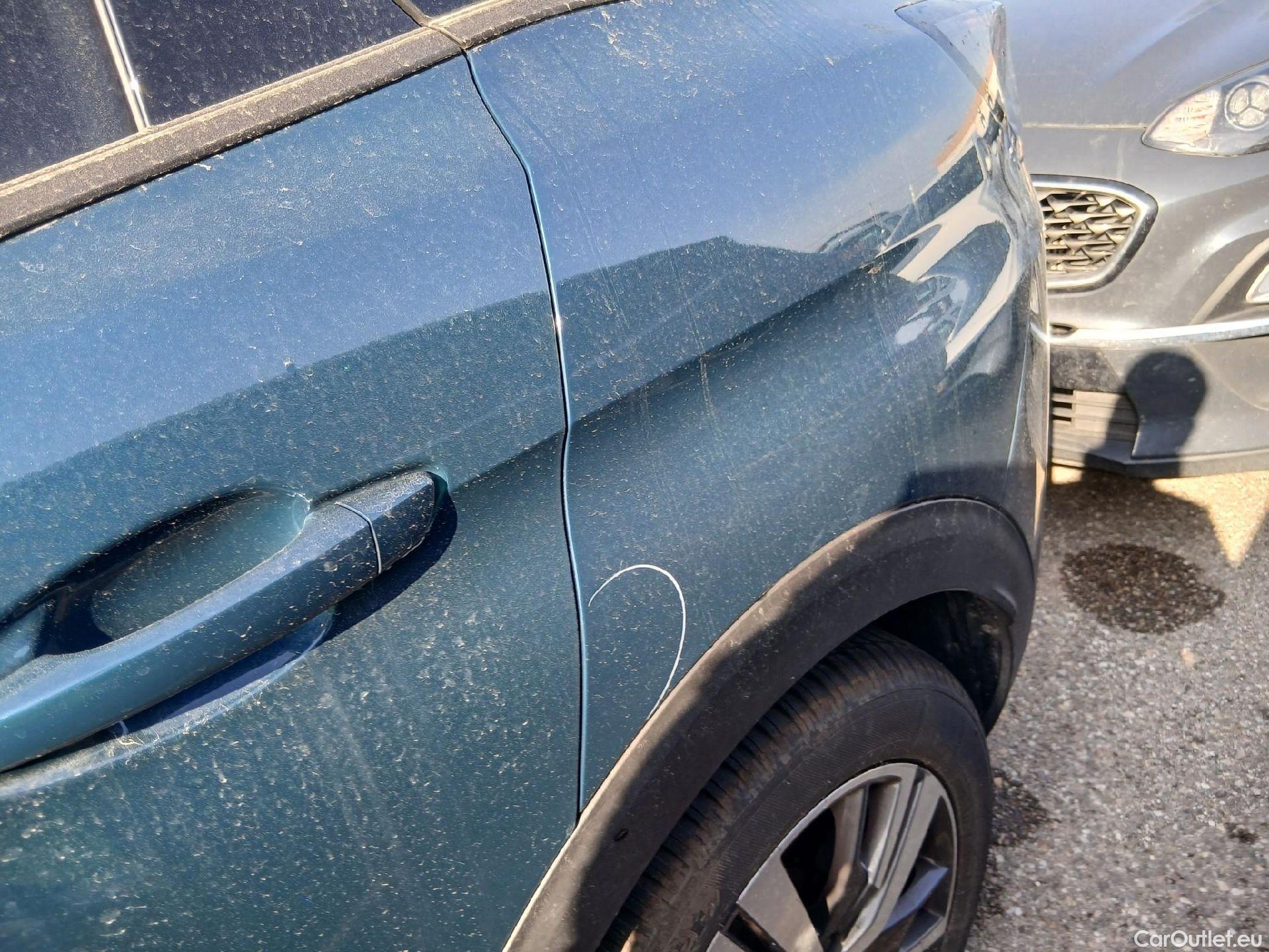  Peugeot  3008 PEUGEOT  / 2020 / 5P / todoterreno 1.5 BlueHDi 96kW (130CV) S&S Allure EAT8 #7