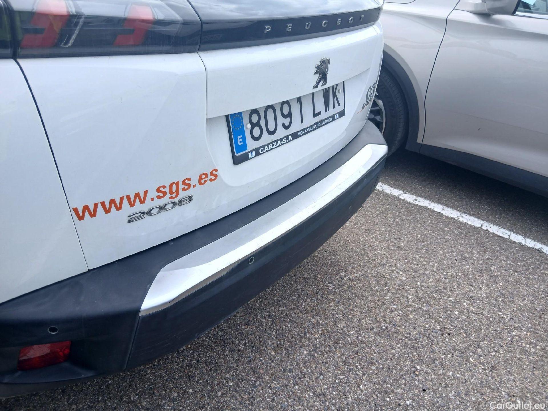  Peugeot  2008 PEUGEOT  / 2019 / 5P / todoterreno Allure BlueHDI 81kW (110CV) #26