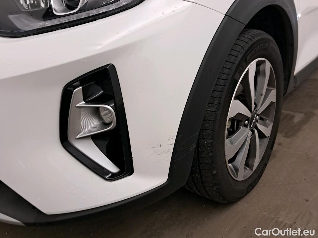  KIA  STONIC KIA  / 2017 / 5P / todoterreno 1.0 T-GDi 74kW (100CV) MHEV iMT Concept #32