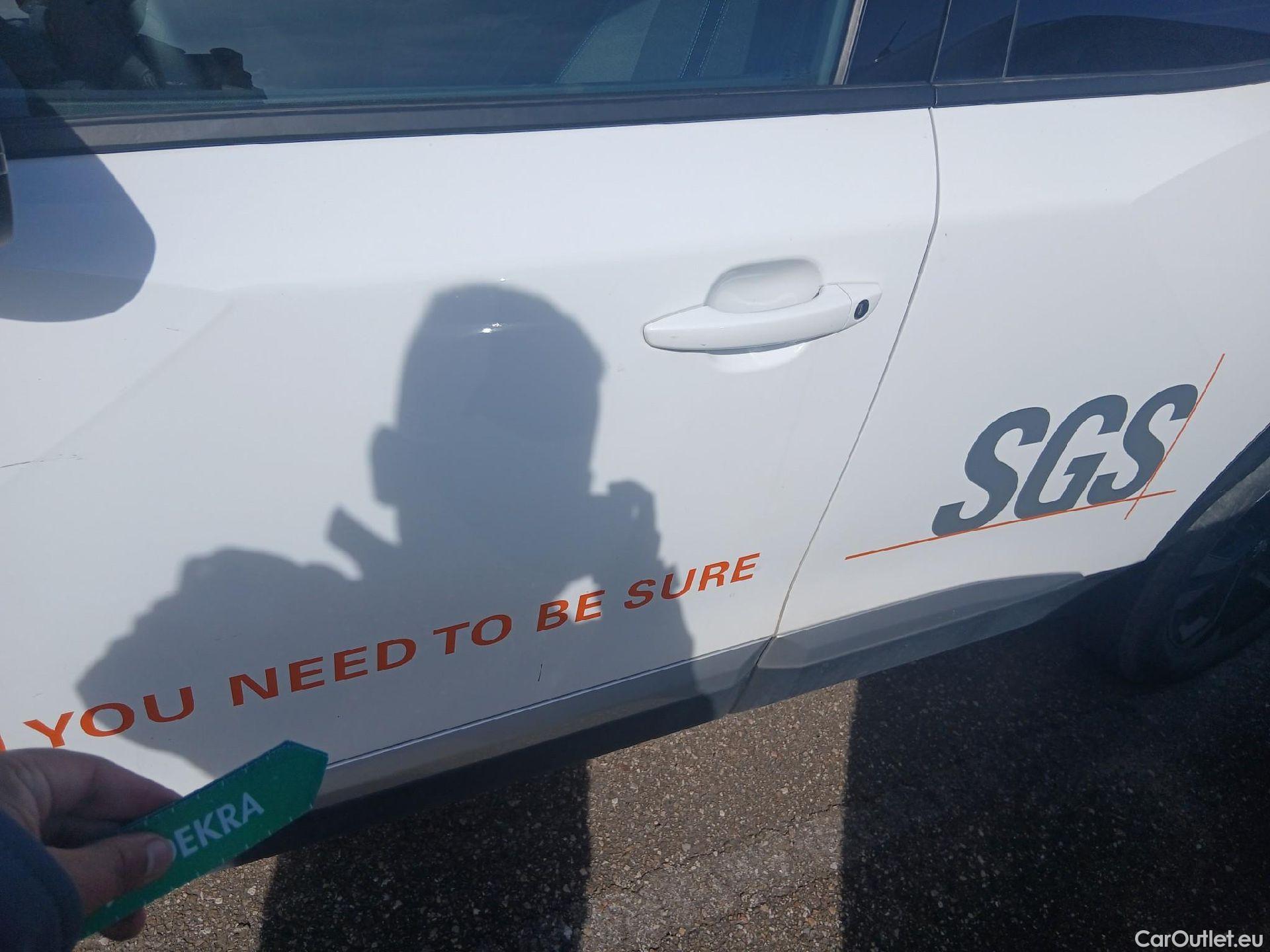  Peugeot  2008 PEUGEOT  / 2019 / 5P / todoterreno Allure BlueHDI 81kW (110CV) #10