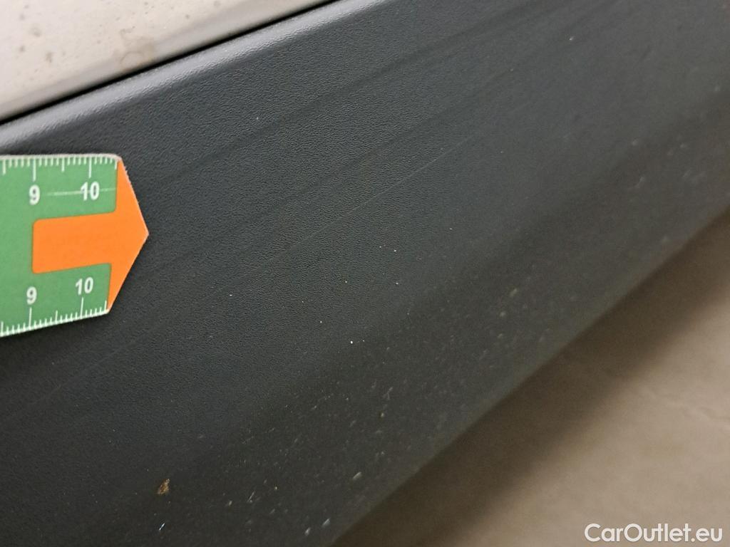  Peugeot  3008 PEUGEOT  / 2020 / 5P / todoterreno 1.5 BlueHDi 96kW S&S GT EAT8 #25