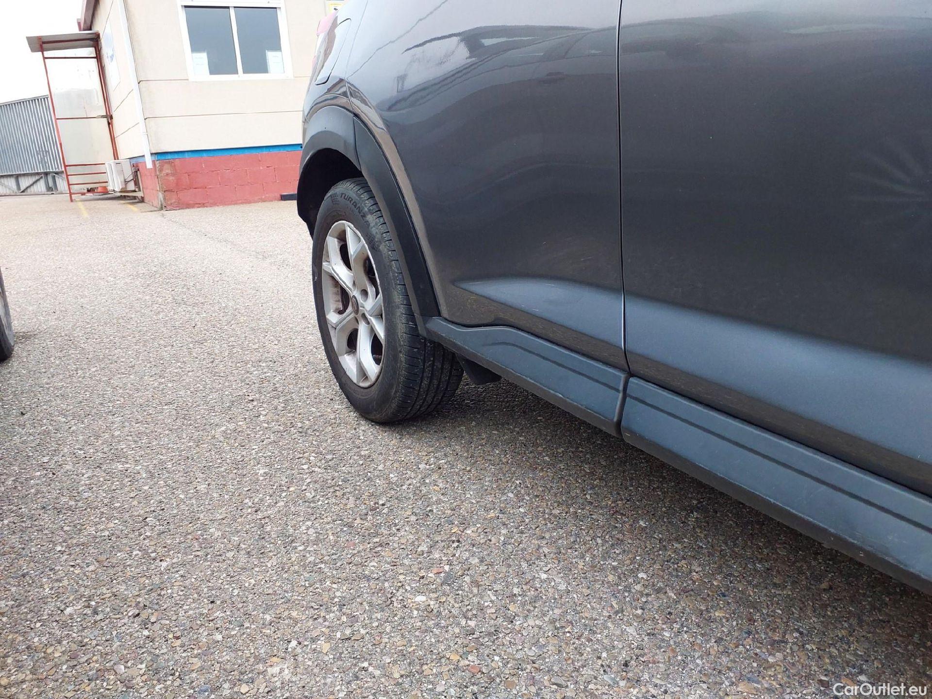  Nissan  Juke NISSAN  / 2019 / 5P / crossover DIG-T 84 kW (114 CV) DCT 7 V N-Connecta (AC2) #24