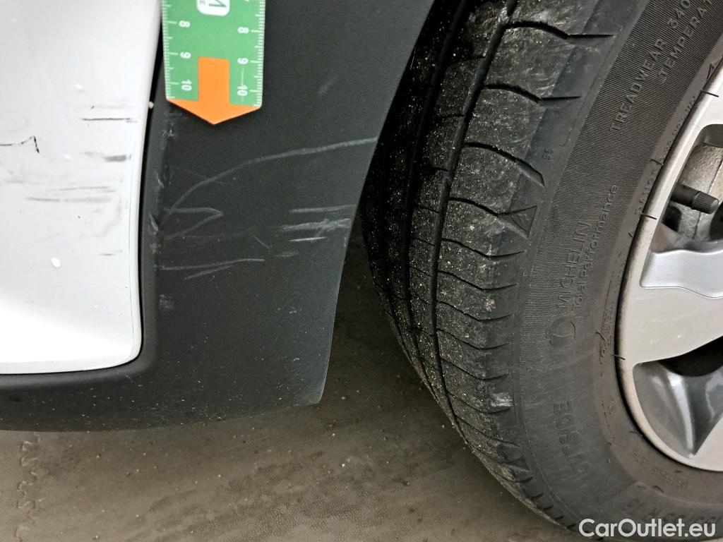  KIA  STONIC KIA  / 2017 / 5P / todoterreno 1.0 T-GDi 74kW (100CV) MHEV iMT Concept #33