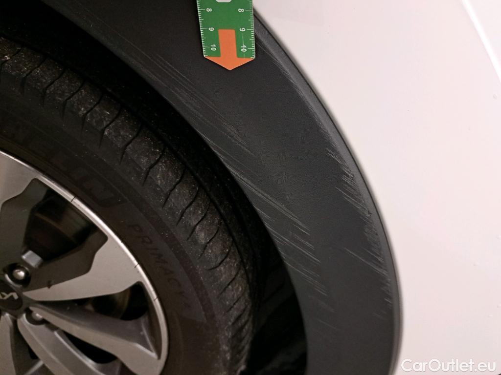  KIA  STONIC KIA  / 2017 / 5P / todoterreno 1.0 T-GDi 74kW (100CV) MHEV iMT Concept #10