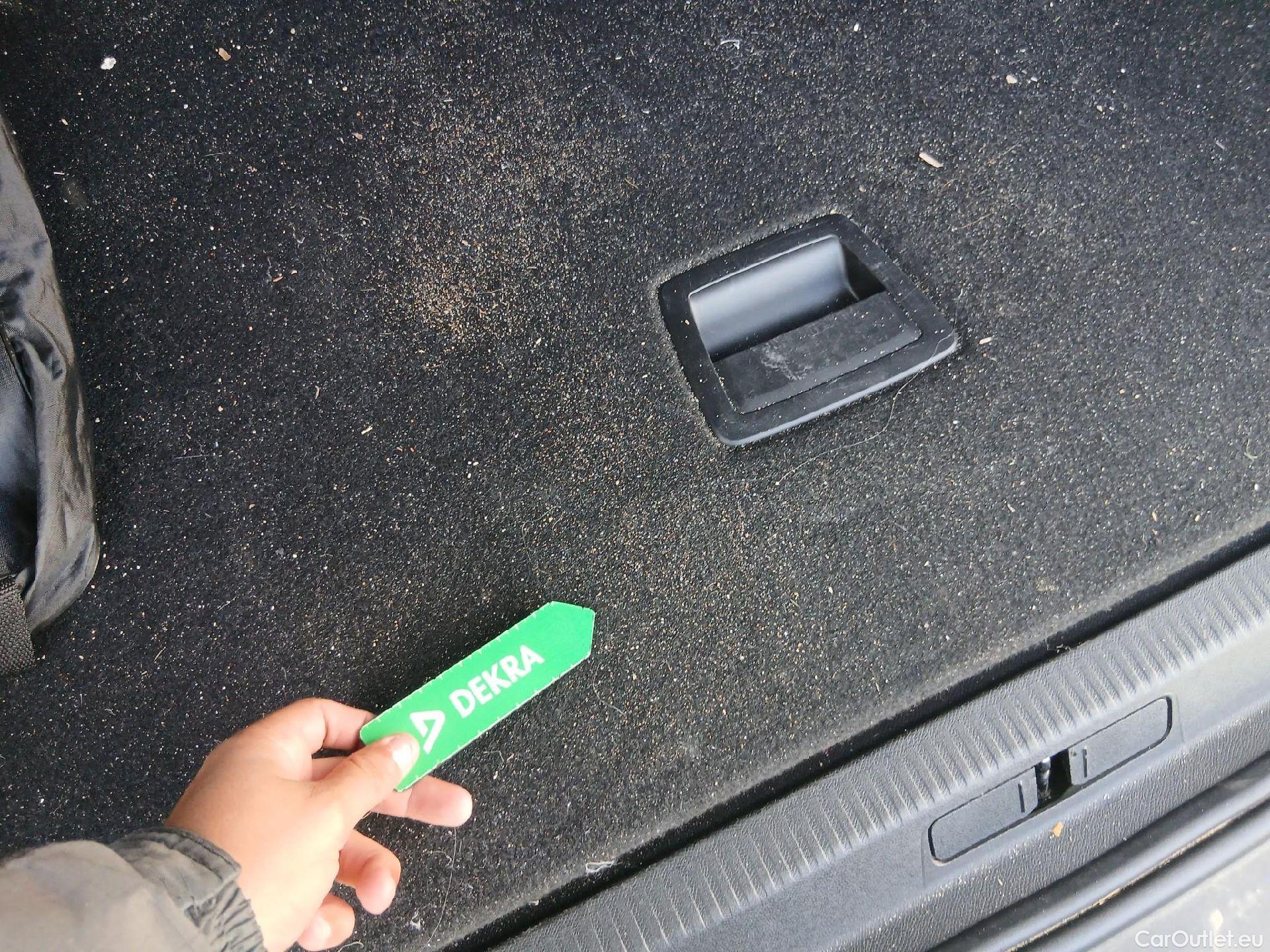  Peugeot  3008 PEUGEOT  / 2020 / 5P / todoterreno 1.5 BlueHDi 96kW (130CV) S&S Allure EAT8 #11