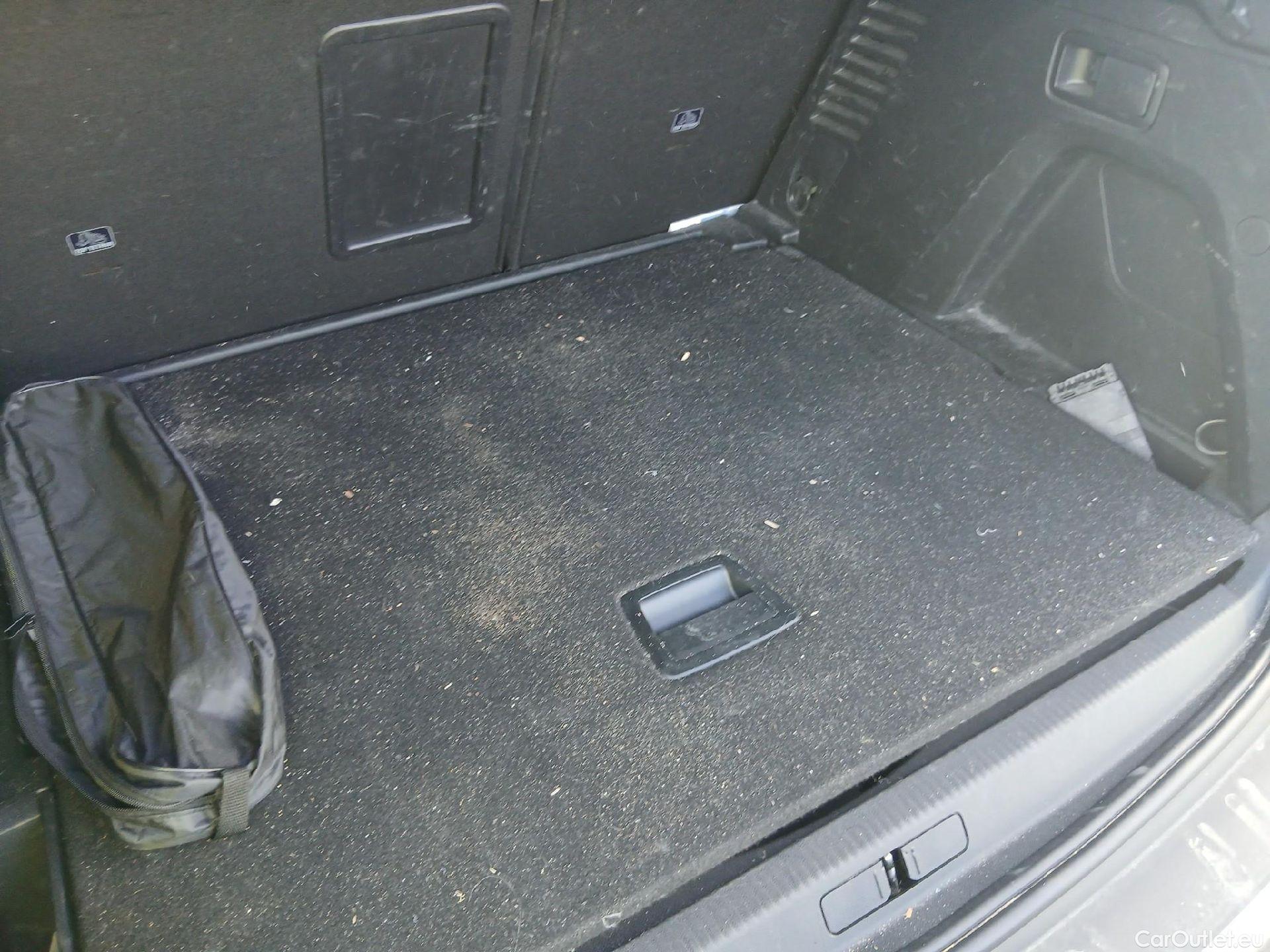  Peugeot  3008 PEUGEOT  / 2020 / 5P / todoterreno 1.5 BlueHDi 96kW (130CV) S&S Allure EAT8 #12