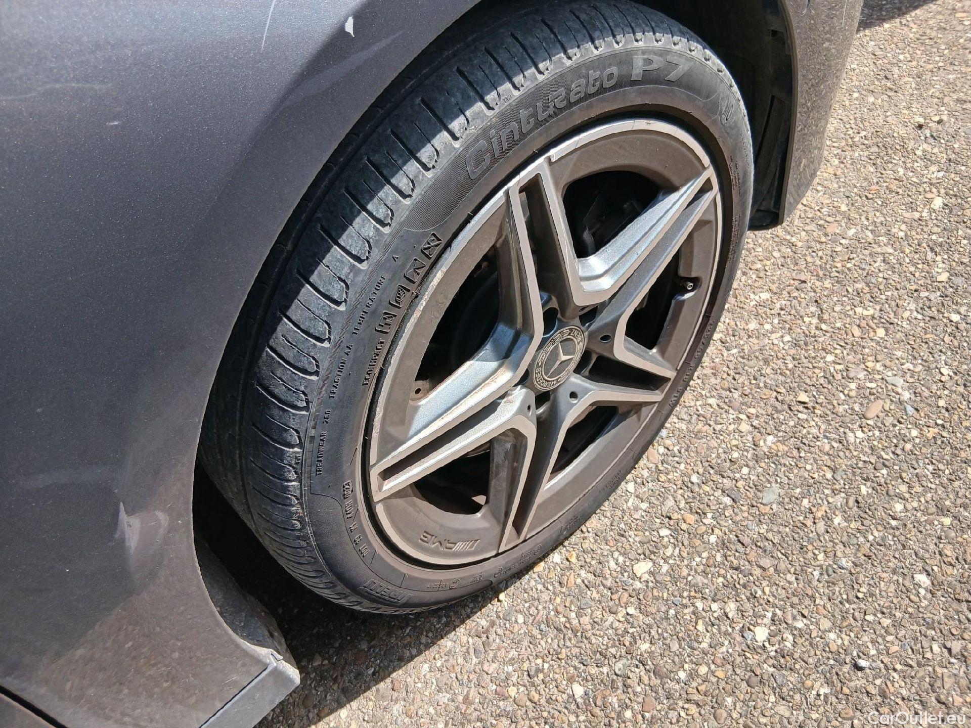  Mercedes  A-Klasse MERCEDES-BENZ Clase A / 2022 / 5P / berlina con portón A 250 e #21