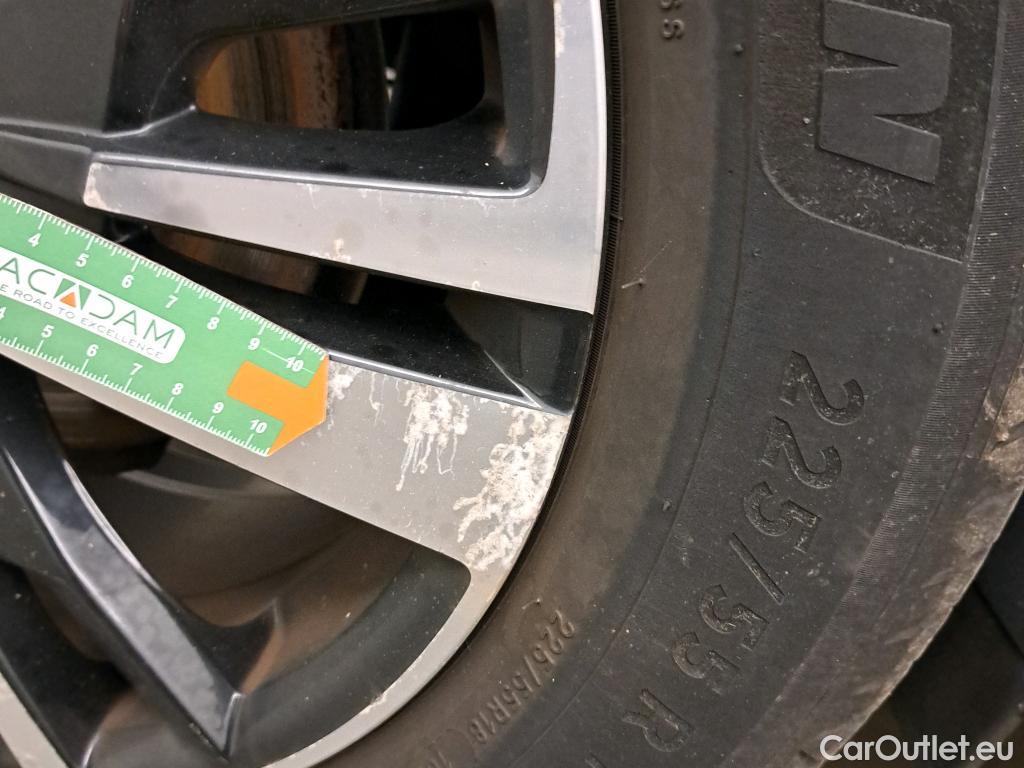  Peugeot  3008 PEUGEOT  / 2020 / 5P / todoterreno 1.5 BlueHDi 96kW S&S GT EAT8 #43