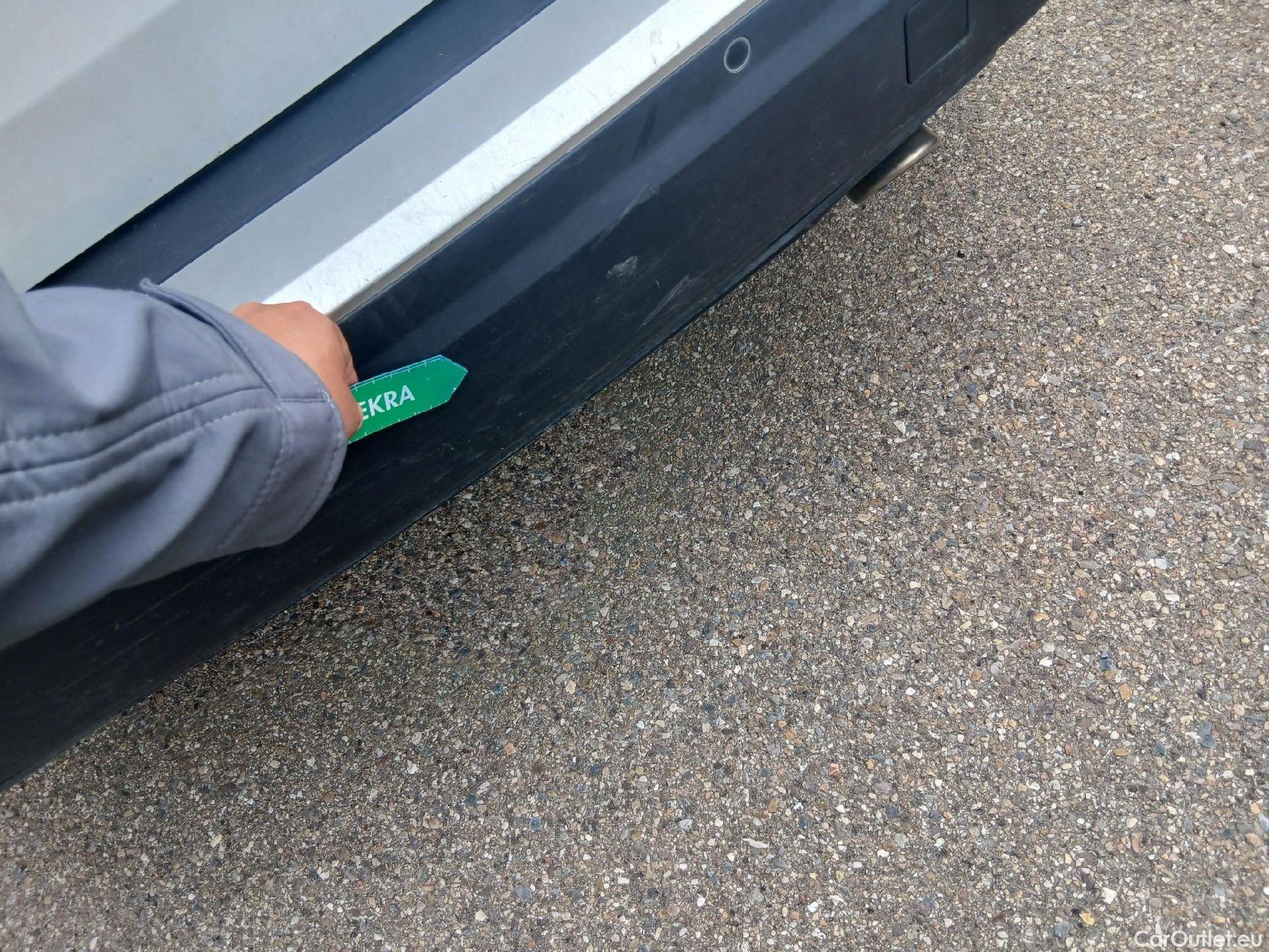  Peugeot  2008 PEUGEOT  / 2019 / 5P / todoterreno Allure BlueHDI 81kW (110CV) #29