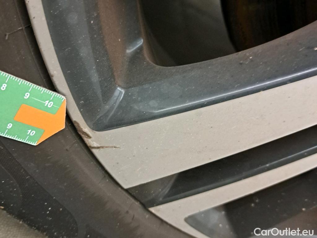  Peugeot  3008 PEUGEOT  / 2020 / 5P / todoterreno 1.5 BlueHDi 96kW S&S GT EAT8 #10