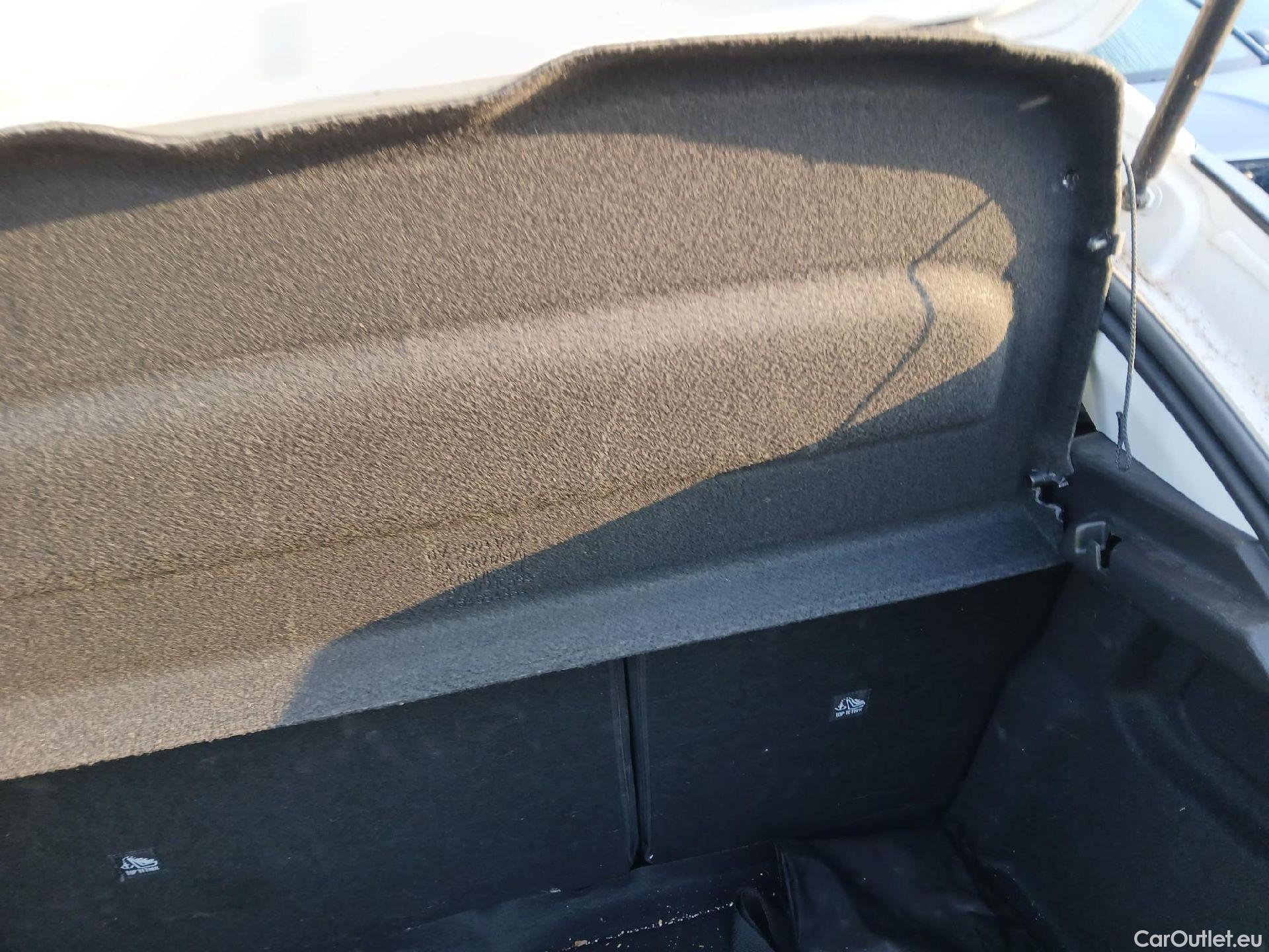  Opel  Corsa OPEL  1.2T XHL 74kW (100CV) Elegance #2