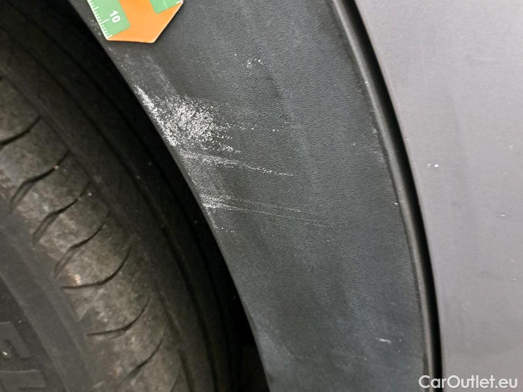  Peugeot  3008 PEUGEOT  / 2020 / 5P / todoterreno 1.5 BlueHDi 96kW S&S GT EAT8 #38