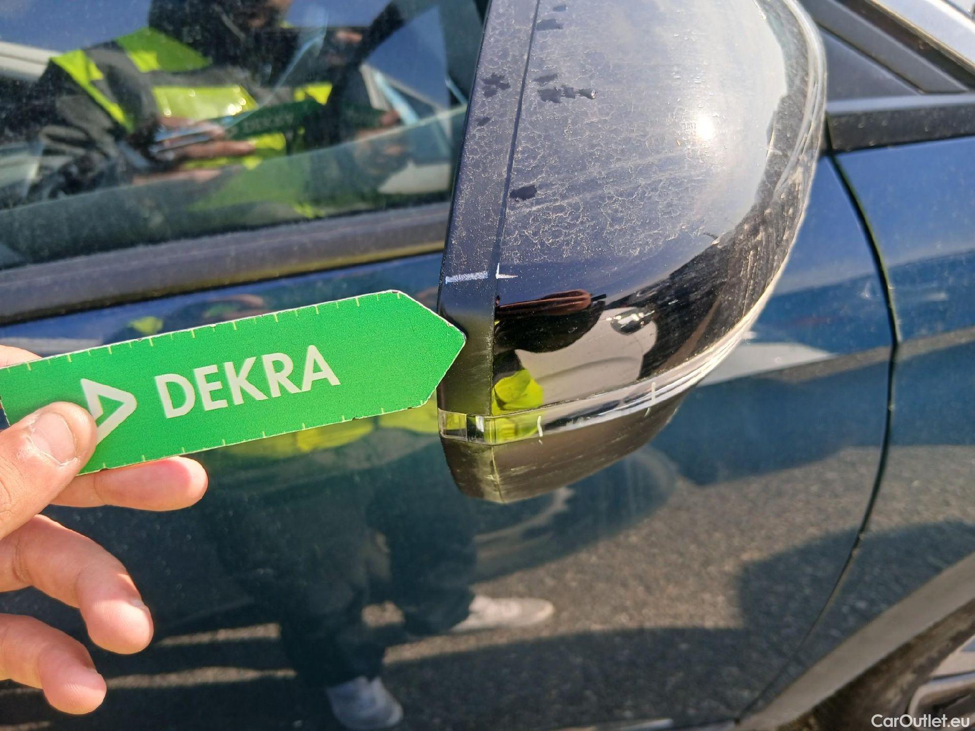  Peugeot  3008 PEUGEOT  / 2020 / 5P / todoterreno 1.5 BlueHDi 96kW (130CV) S&S Allure EAT8 #26