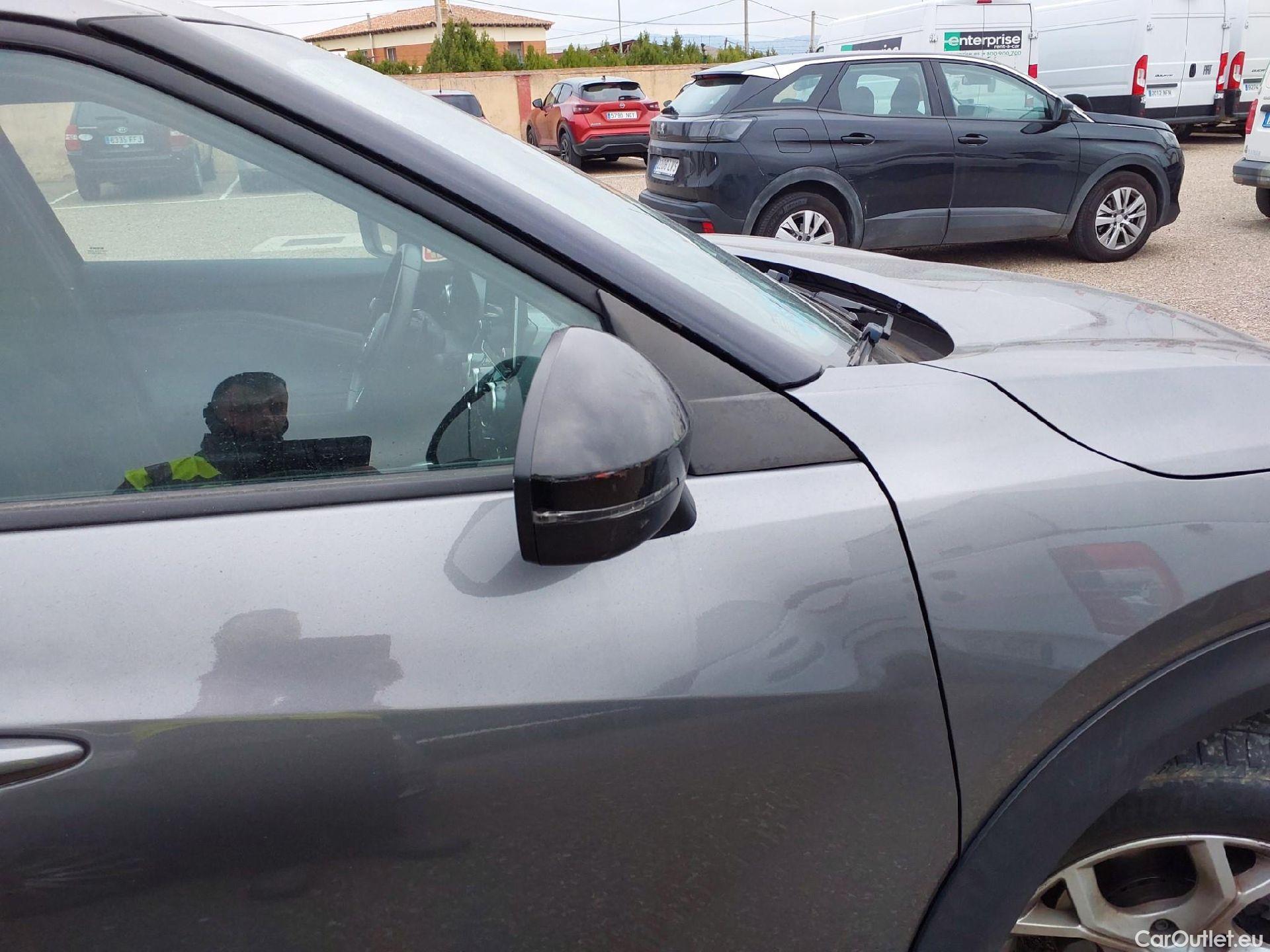  Nissan  Juke NISSAN  / 2019 / 5P / crossover DIG-T 84 kW (114 CV) DCT 7 V N-Connecta (AC2) #18