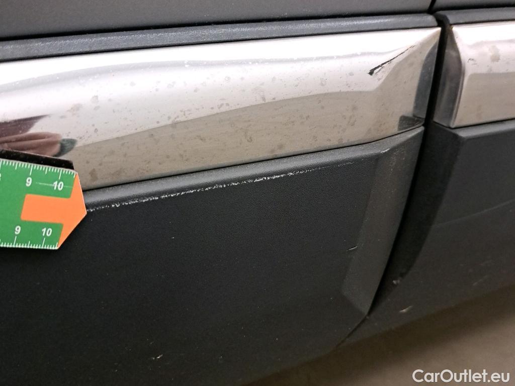  Peugeot  3008 PEUGEOT  / 2020 / 5P / todoterreno 1.5 BlueHDi 96kW S&S GT EAT8 #28