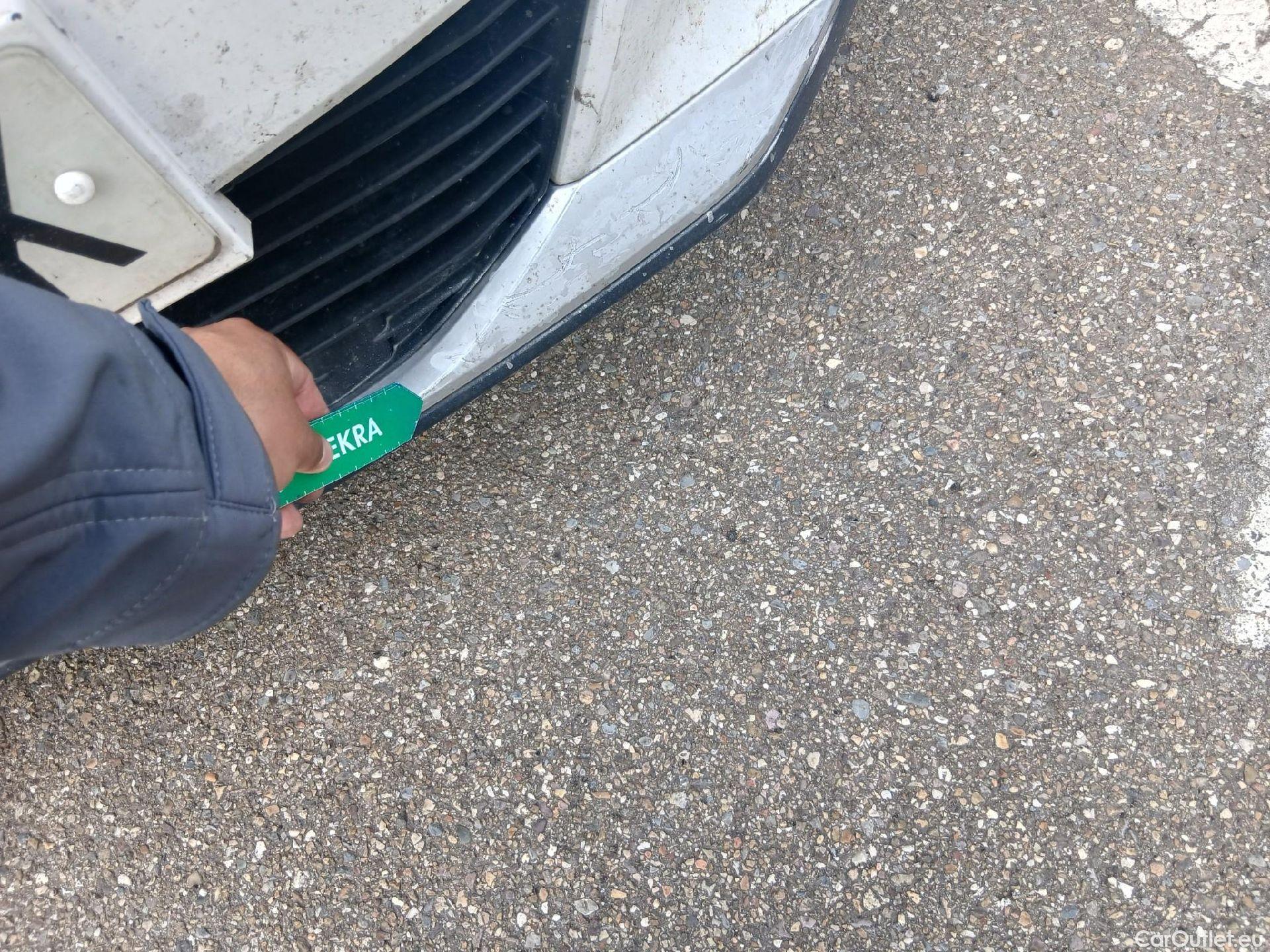  Peugeot  2008 PEUGEOT  / 2019 / 5P / todoterreno Allure BlueHDI 81kW (110CV) #14