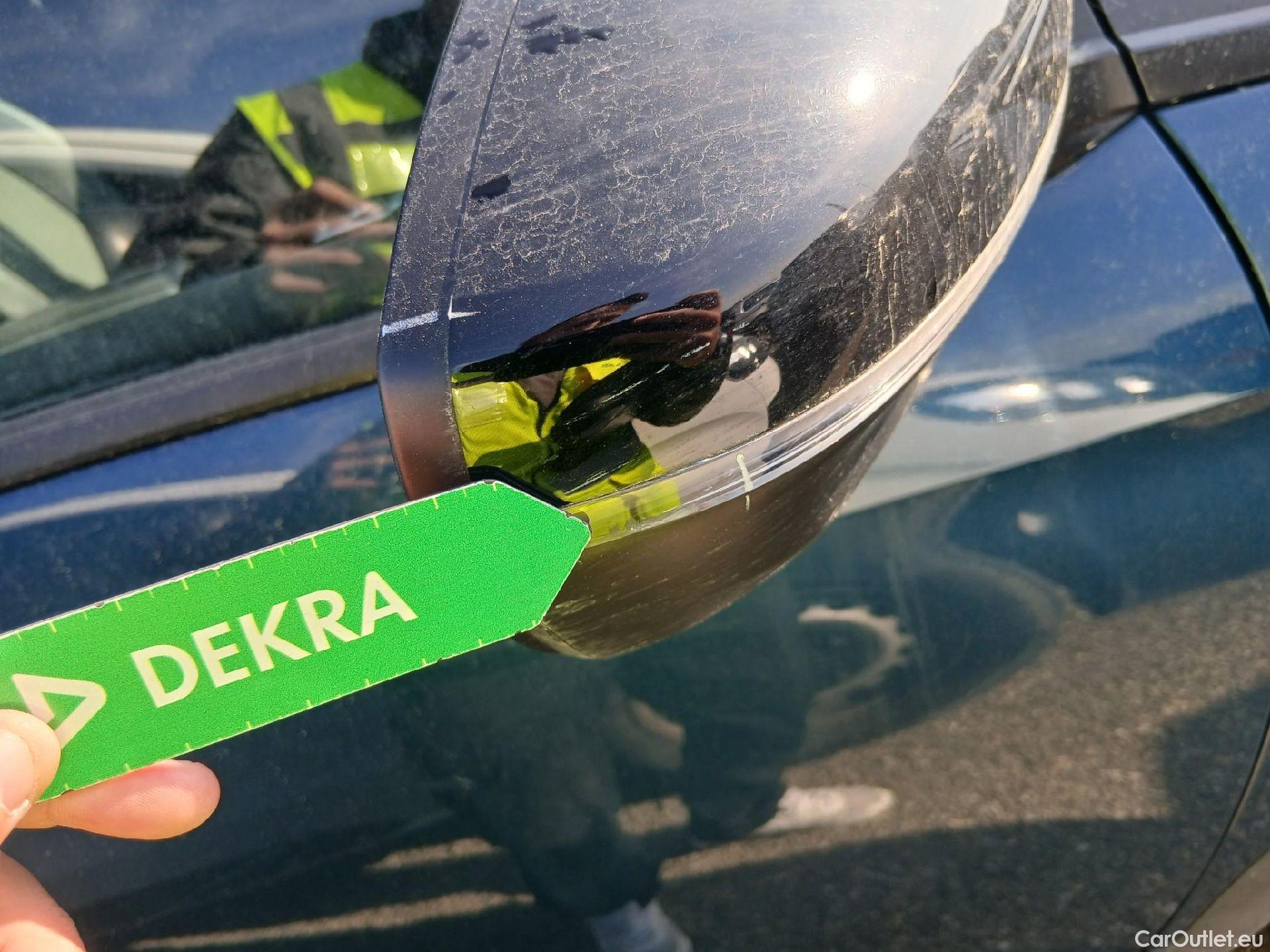  Peugeot  3008 PEUGEOT  / 2020 / 5P / todoterreno 1.5 BlueHDi 96kW (130CV) S&S Allure EAT8 #28