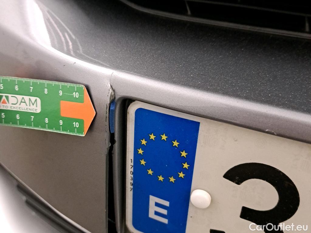  Peugeot  3008 PEUGEOT  / 2020 / 5P / todoterreno 1.5 BlueHDi 96kW S&S GT EAT8 #13