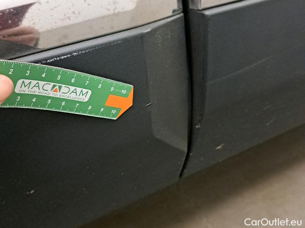  Peugeot  3008 PEUGEOT  / 2020 / 5P / todoterreno 1.5 BlueHDi 96kW S&S GT EAT8 #27