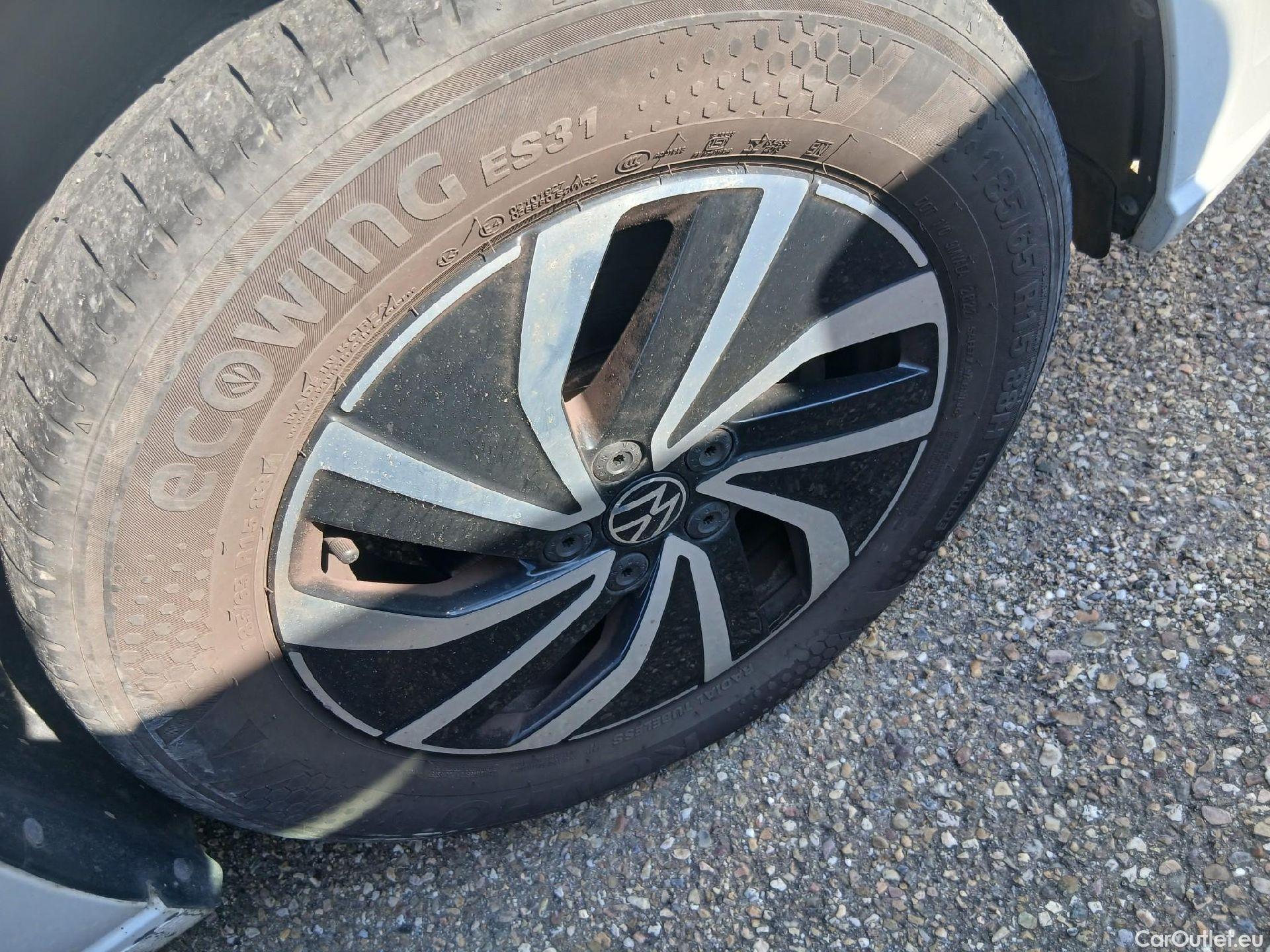  Volkswagen  Polo VOLKSWAGEN  / 2021 / 5P / berlina con portón Life 1.0 TSI 70kW (95CV) #17