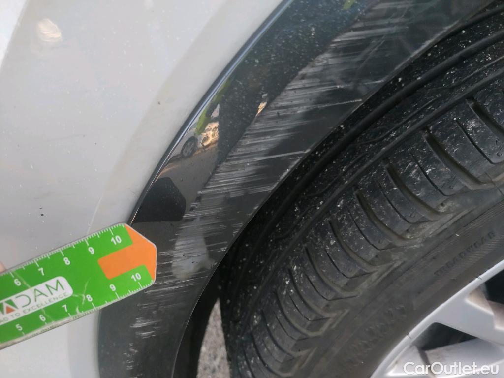  Audi  Q2 AUDI  / 2016 / 5P / todoterreno Design 30 TFSI 85kW (116CV) #18