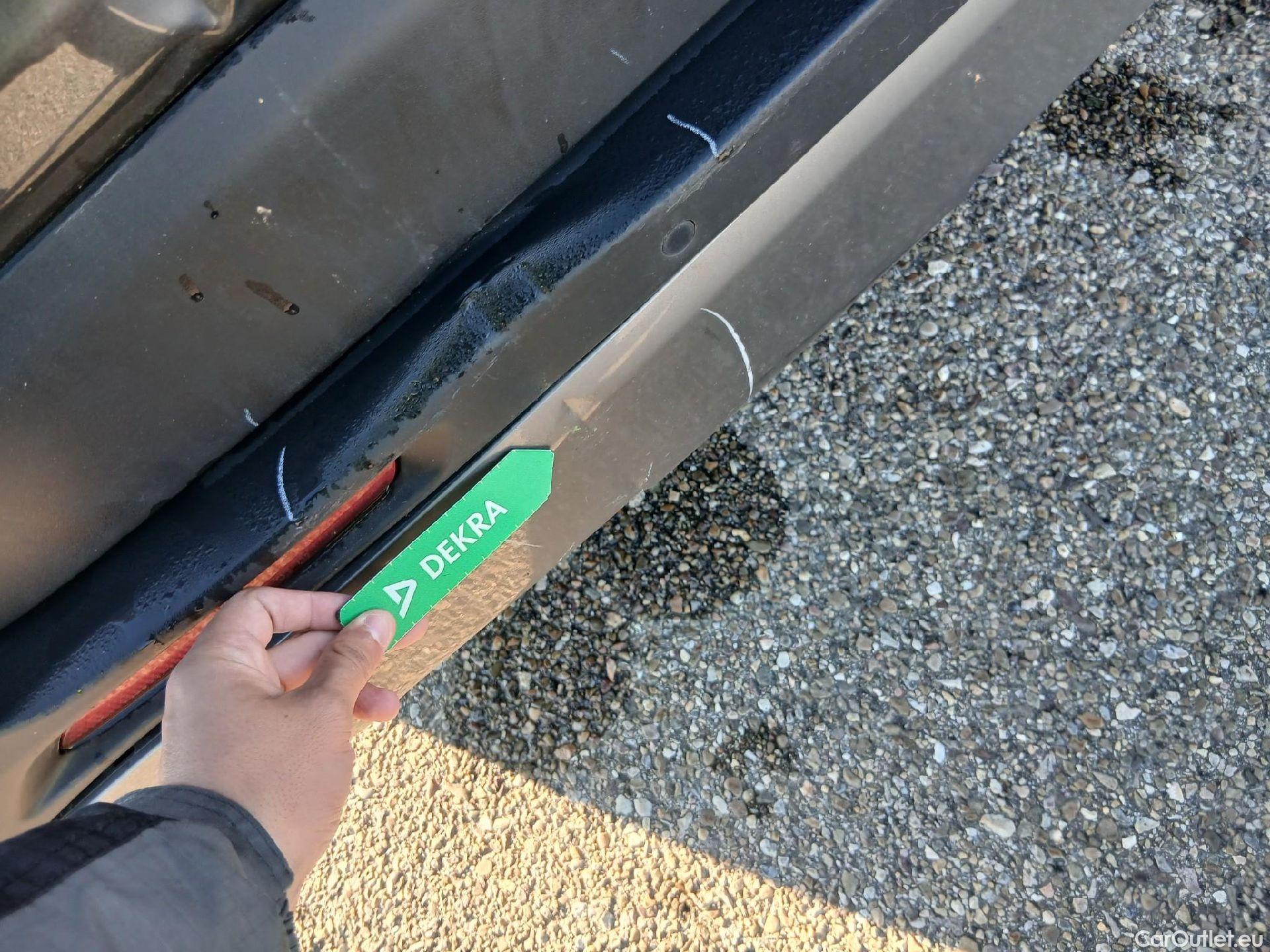  Toyota  RAV4 TOYOTA  / 2018 / 5P / todoterreno 2.5l 220H Advance #23