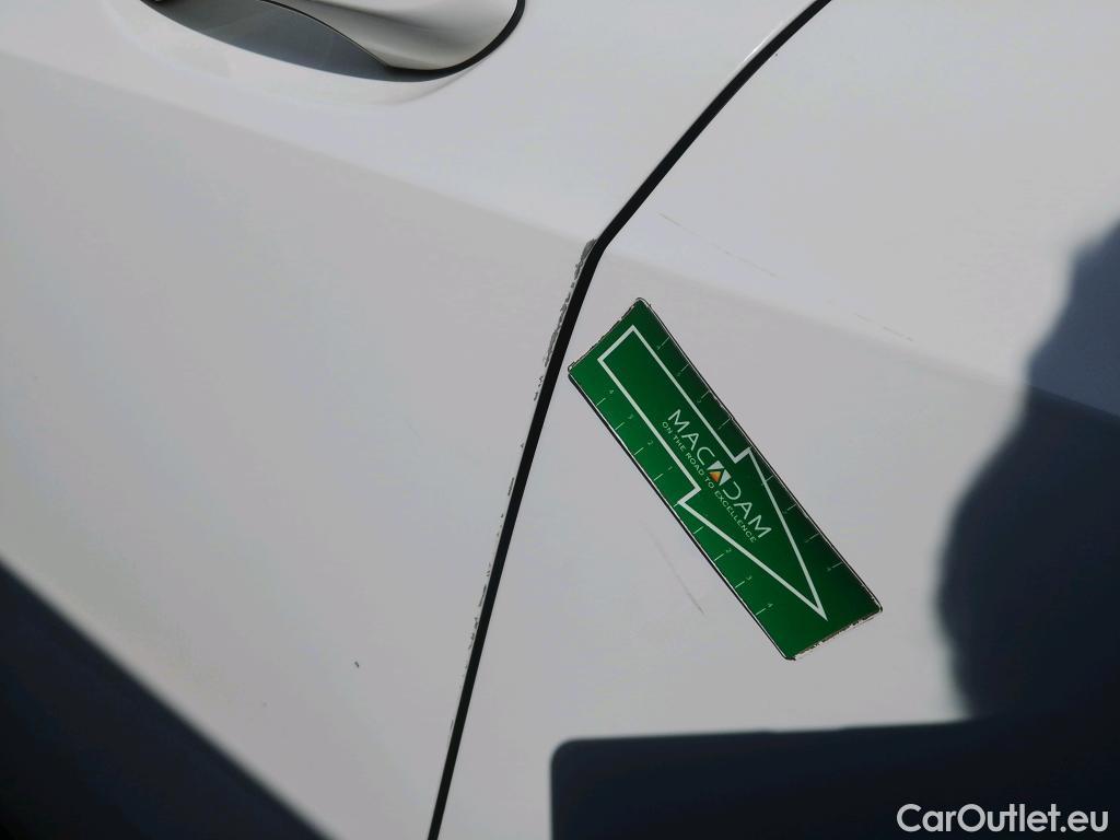  Bmw  Serie 1 BMW  / 2019 / 5P / berlina con portón 116d #19