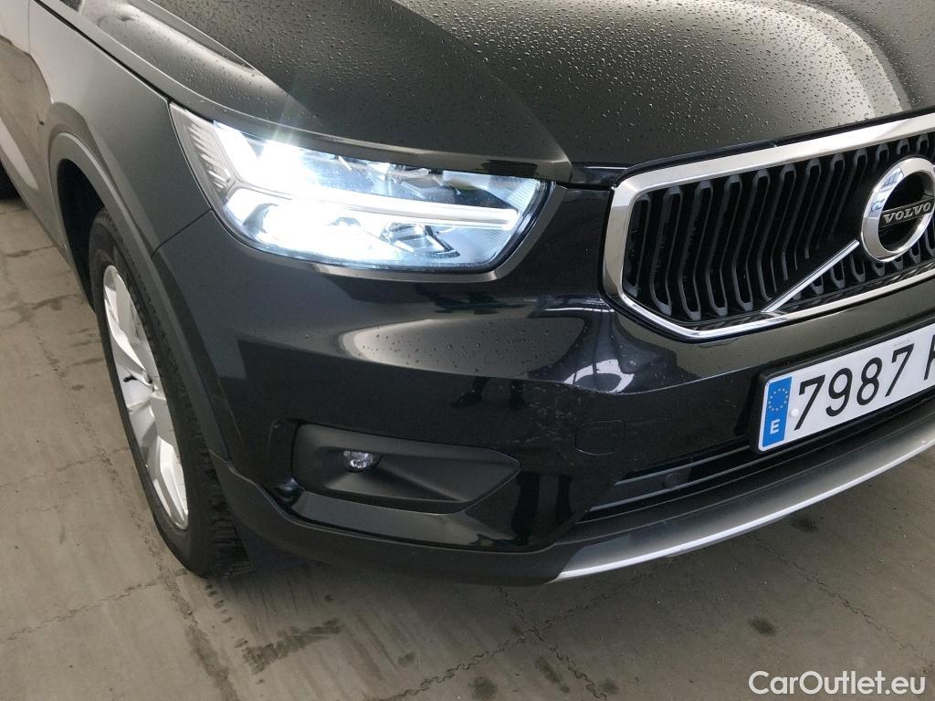  Volvo  XC 40 VOLVO XC40 / 2017 / 5P / todoterreno 2.0 T4 AWD Momentum Auto #3
