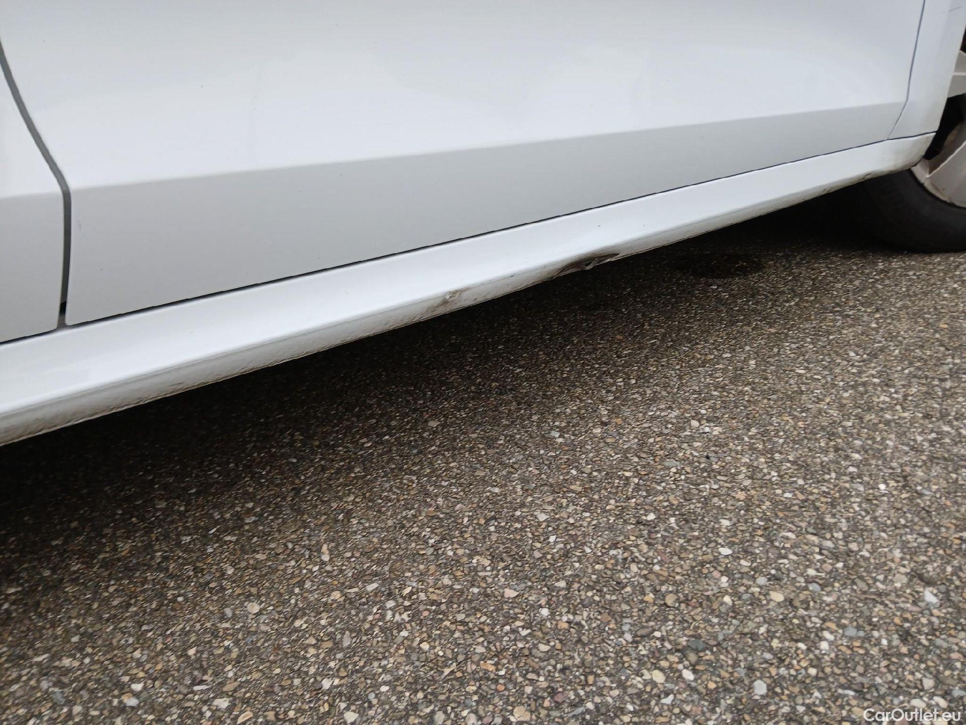  Skoda  Octavia SKODA  / 2020 / 5P / familiar Combi 2.0 TDI 110kW(150CV) DSG Ambition #28