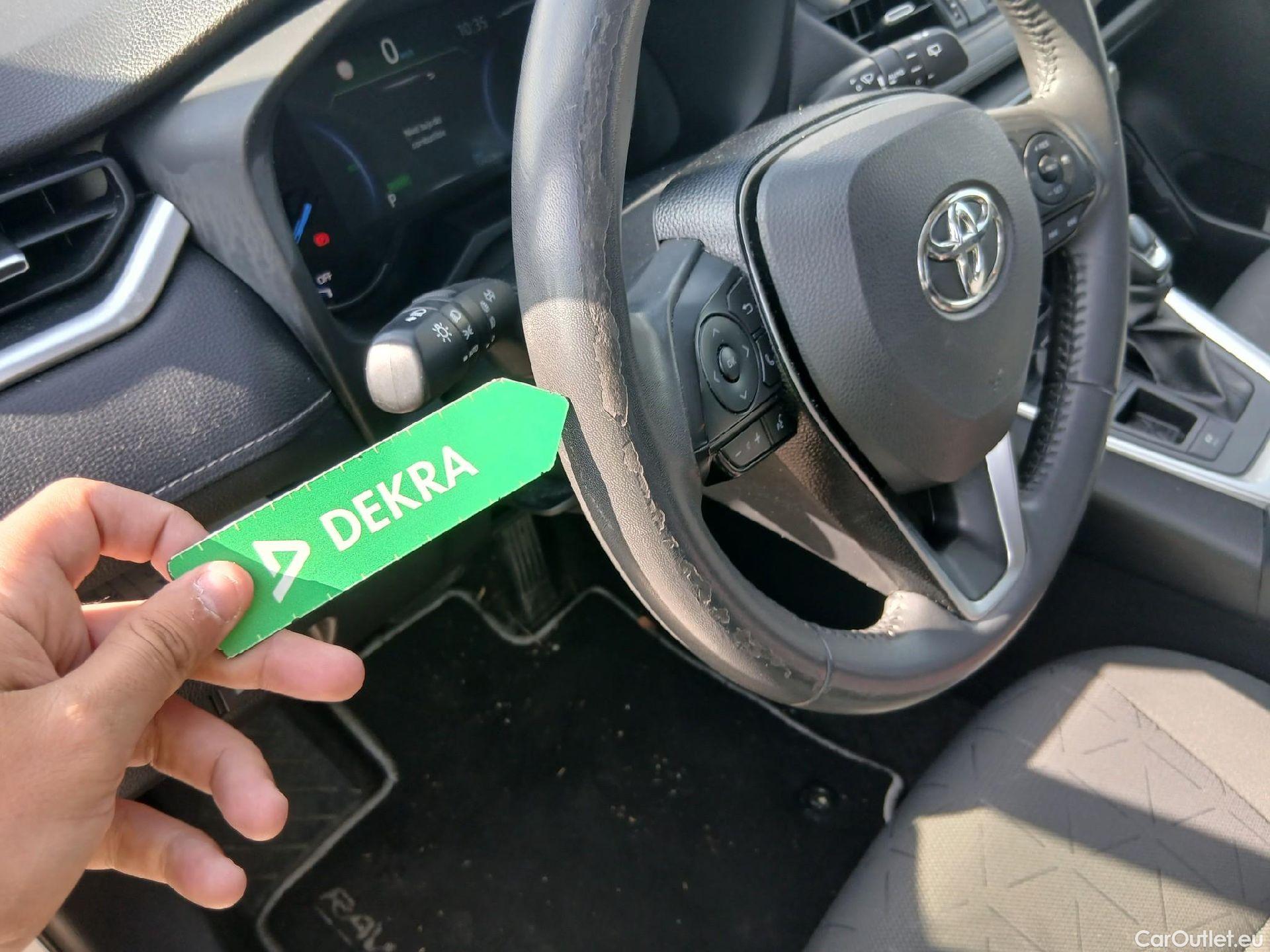  Toyota  RAV4 TOYOTA  / 2018 / 5P / todoterreno 2.5l 220H Advance #20