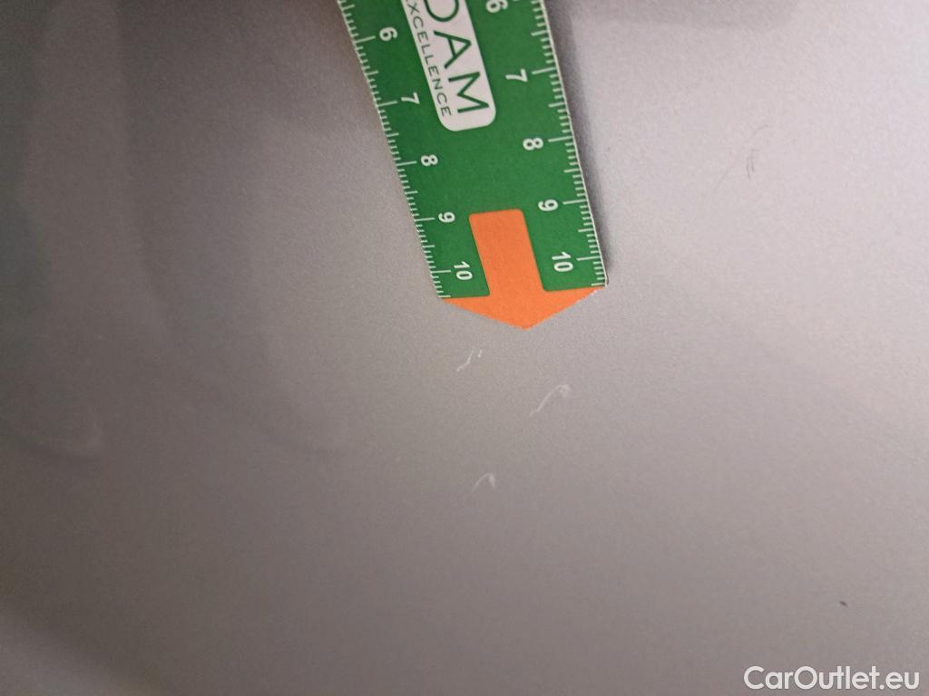  Toyota  Yaris TOYOTA  / 2020 / 5P / berlina con portón 1.5 120H Active Tech #3