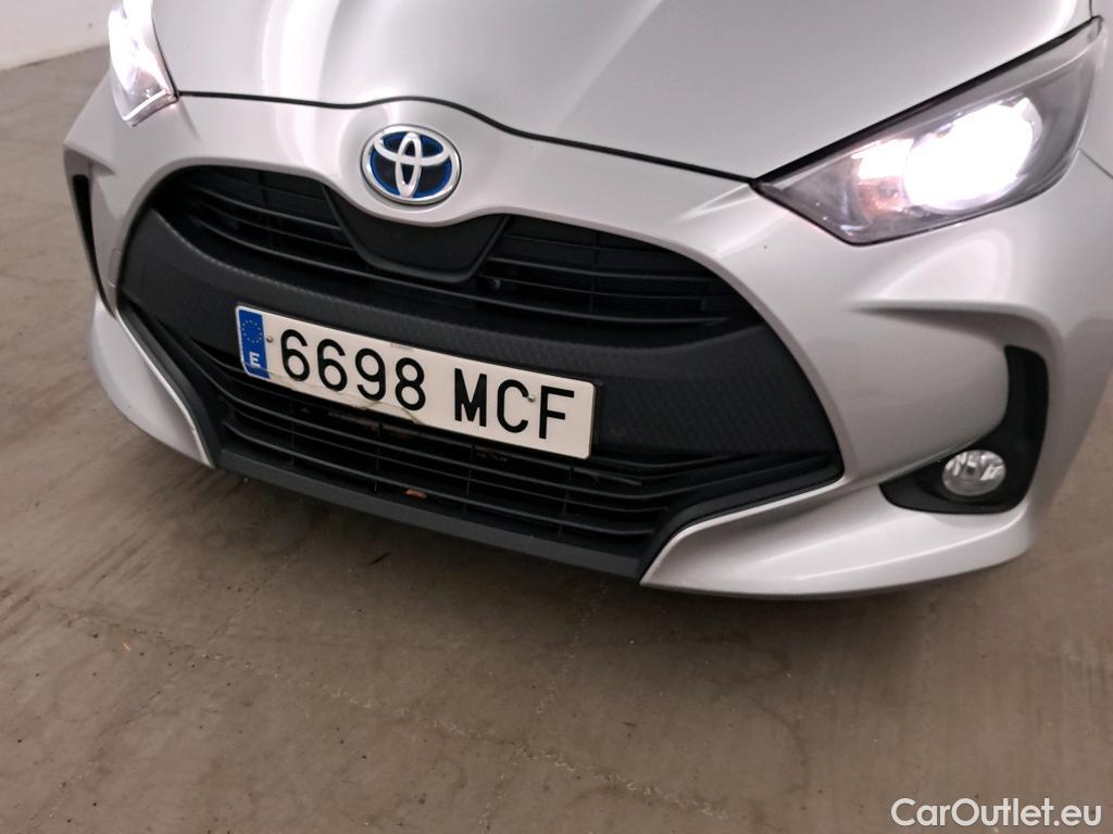  Toyota  Yaris TOYOTA  / 2020 / 5P / berlina con portón 1.5 120H Active Tech #16