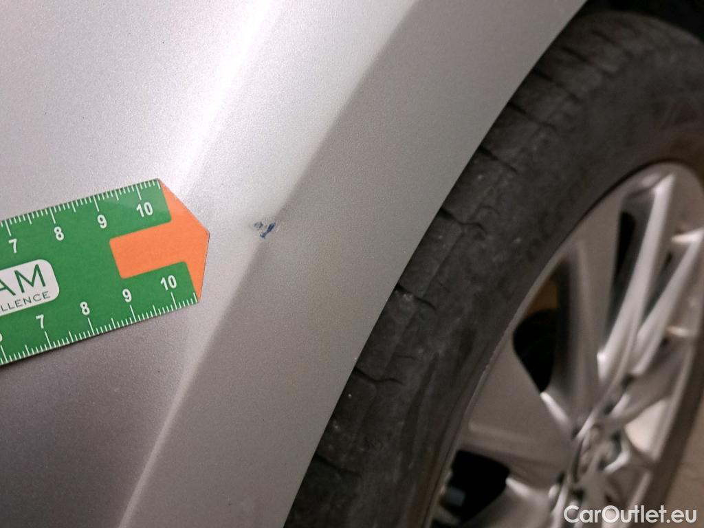  Toyota  Yaris TOYOTA  / 2020 / 5P / berlina con portón 1.5 120H Active Tech #5