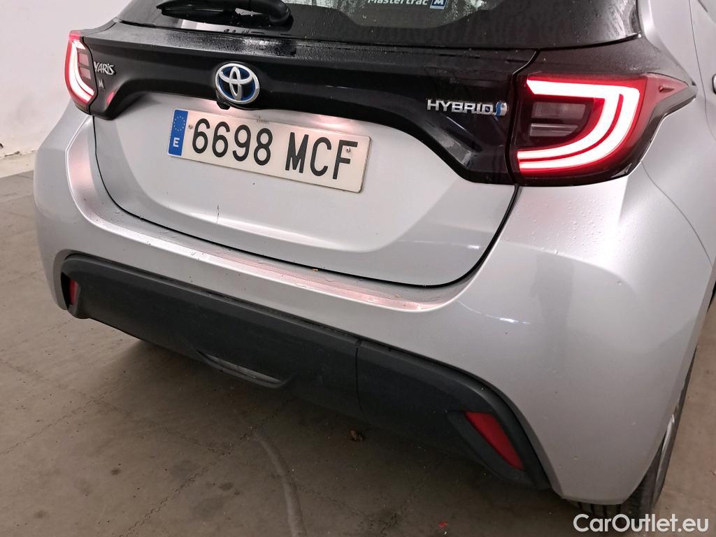  Toyota  Yaris TOYOTA  / 2020 / 5P / berlina con portón 1.5 120H Active Tech #20