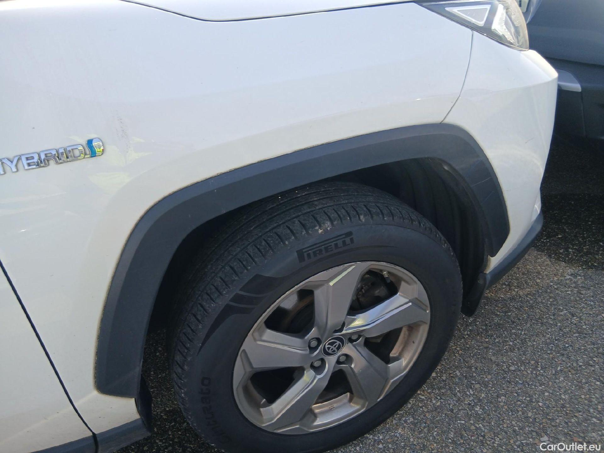  Toyota  RAV4 TOYOTA  / 2018 / 5P / todoterreno 2.5l 220H Advance #14