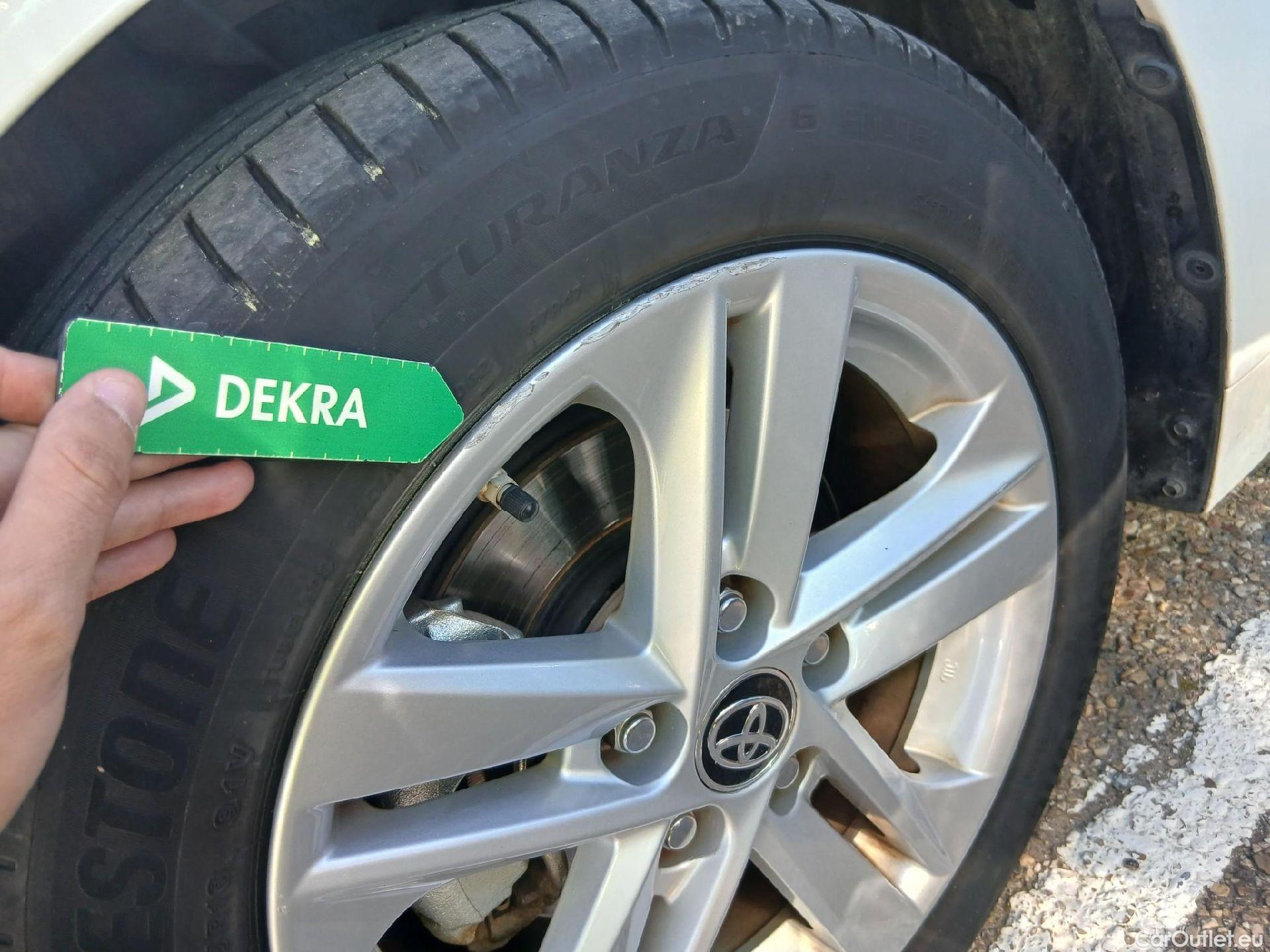  Toyota  Corolla TOYOTA  1.8 125H ACTIVE TECH E-CVT #3