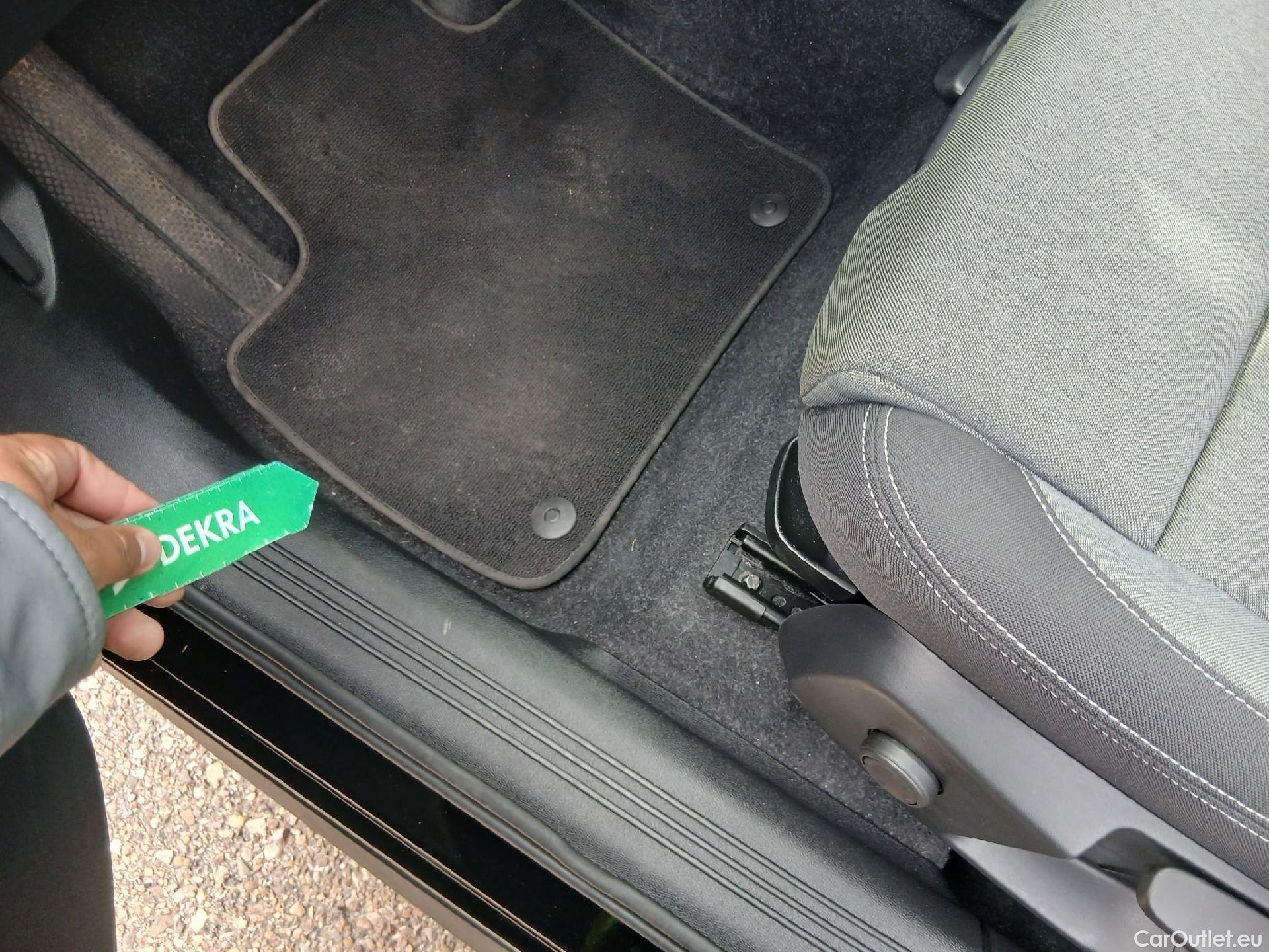  Volvo  XC 40 VOLVO XC40 / 2021 / 5P / todoterreno 2.0 B3 G Core Auto #1