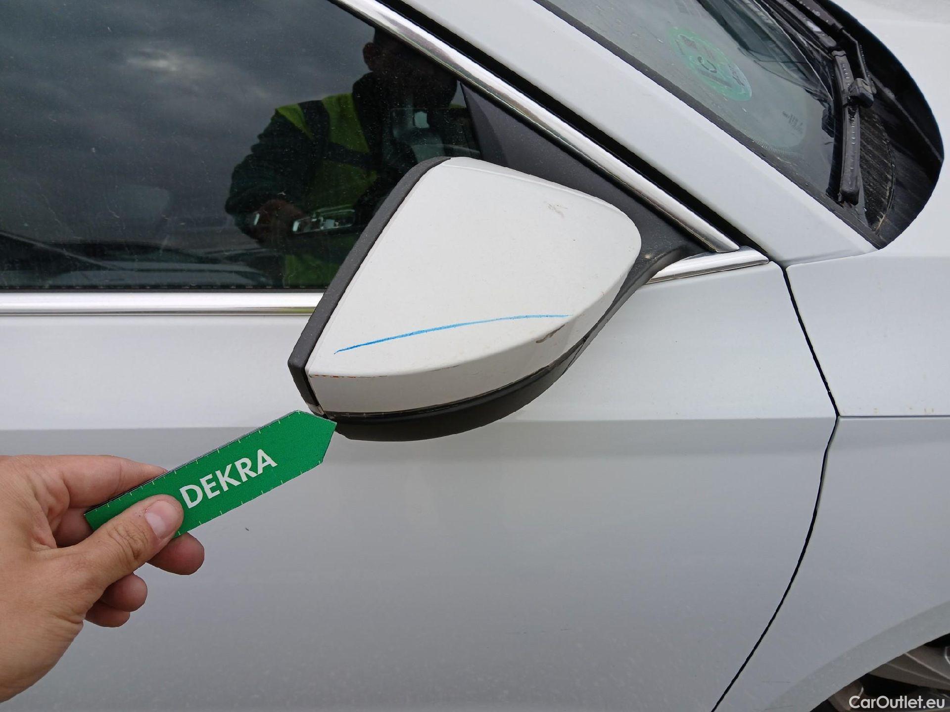  Skoda  Octavia SKODA  / 2020 / 5P / familiar Combi 2.0 TDI 110kW(150CV) DSG Ambition #36